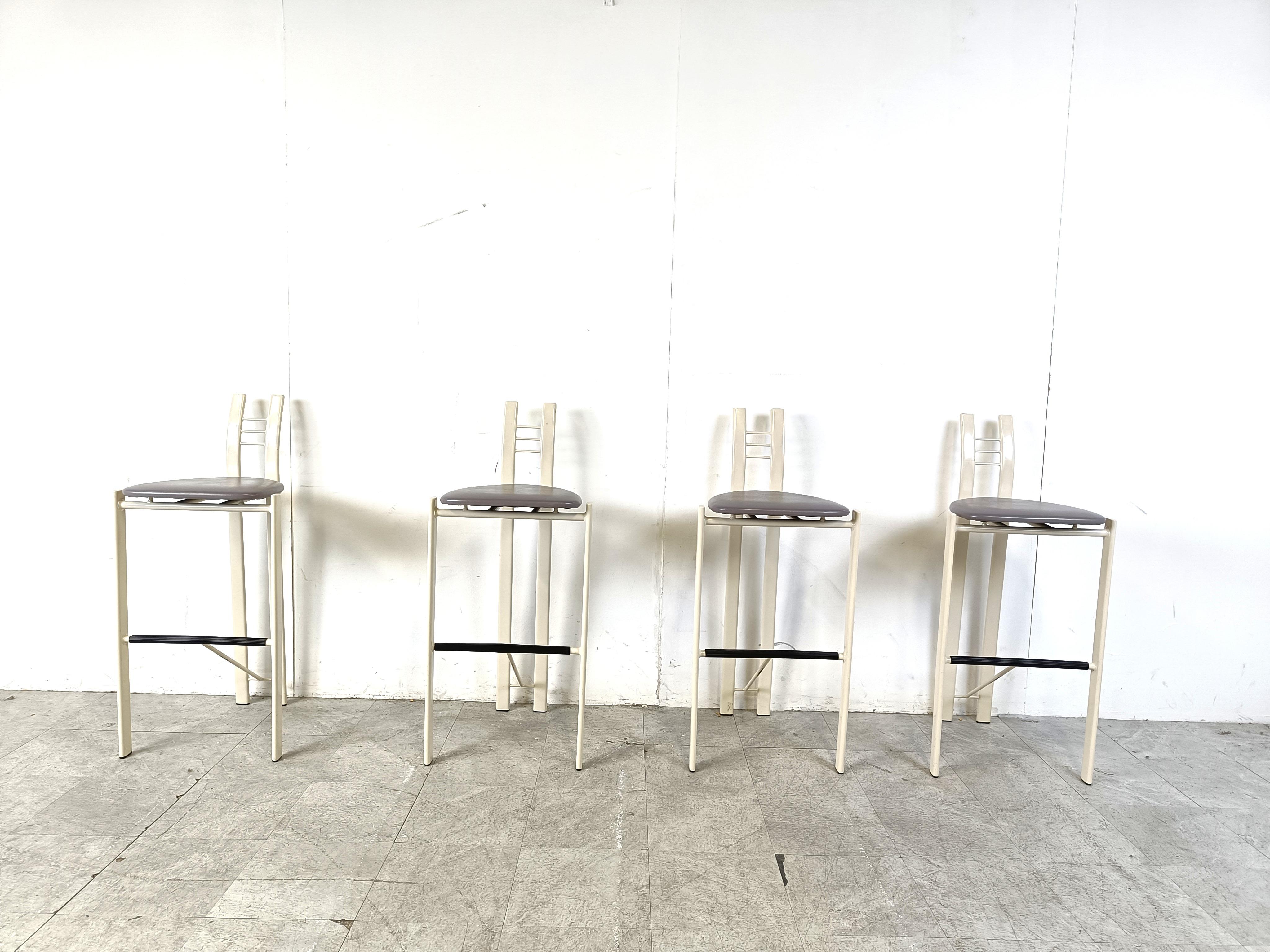 Vintage chrome wire bar stools, 1980s - set of 4 In Good Condition For Sale In Leuven, Vlaams Gewest