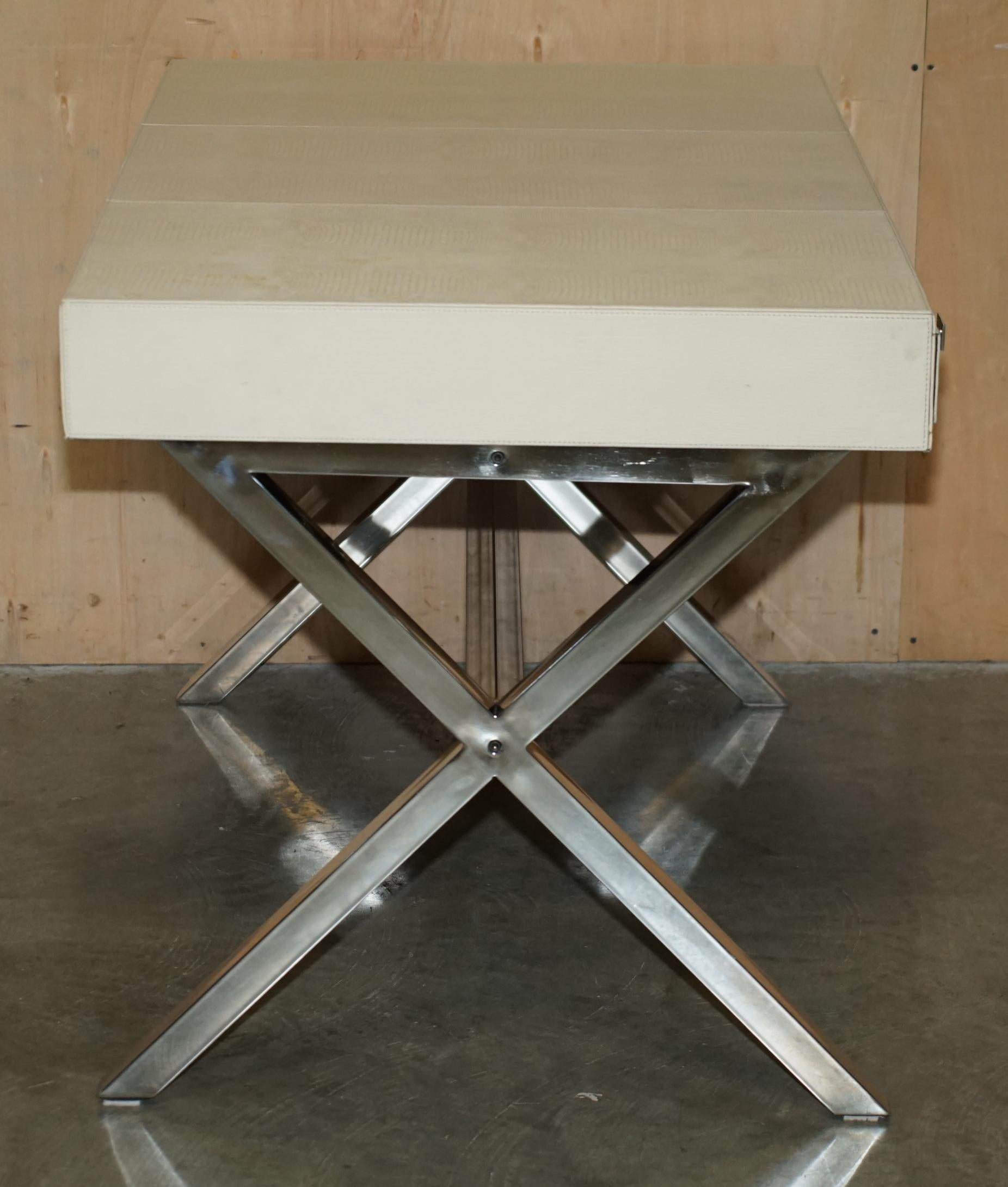 Bureau DE DESIGN DE TABLE D' ALLIGATOR EN CUIR DE CROCODILE À CHROME X FRAME en vente 3