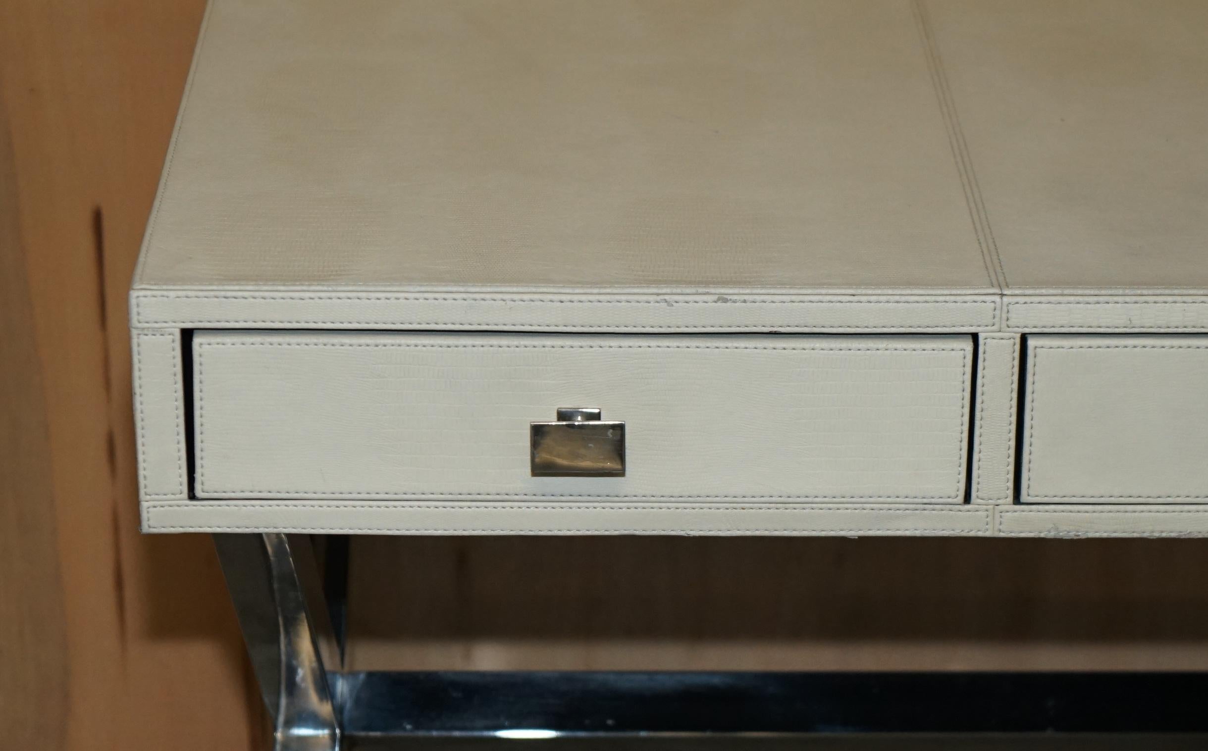 Art déco Bureau DE DESIGN DE TABLE D' ALLIGATOR EN CUIR DE CROCODILE À CHROME X FRAME en vente