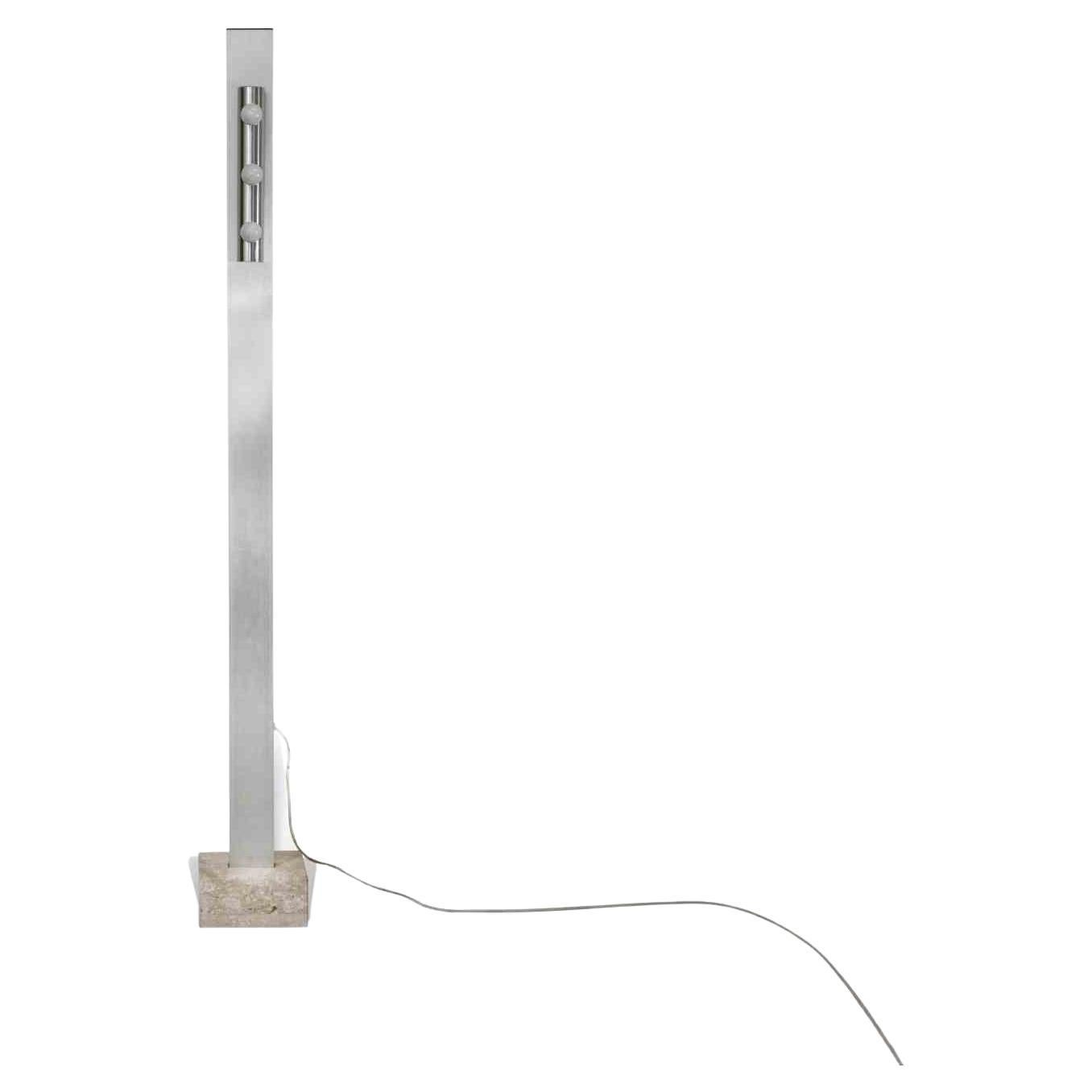 Le lampadaire Vintage Chromed est une lampe de conception originale réalisée dans les années 1970 par Targetti.

Un lampadaire chromé unique avec une base en marbre et six lampes.

Dimensions de la base : 25 x 17 cm

Parfait pour décorer votre