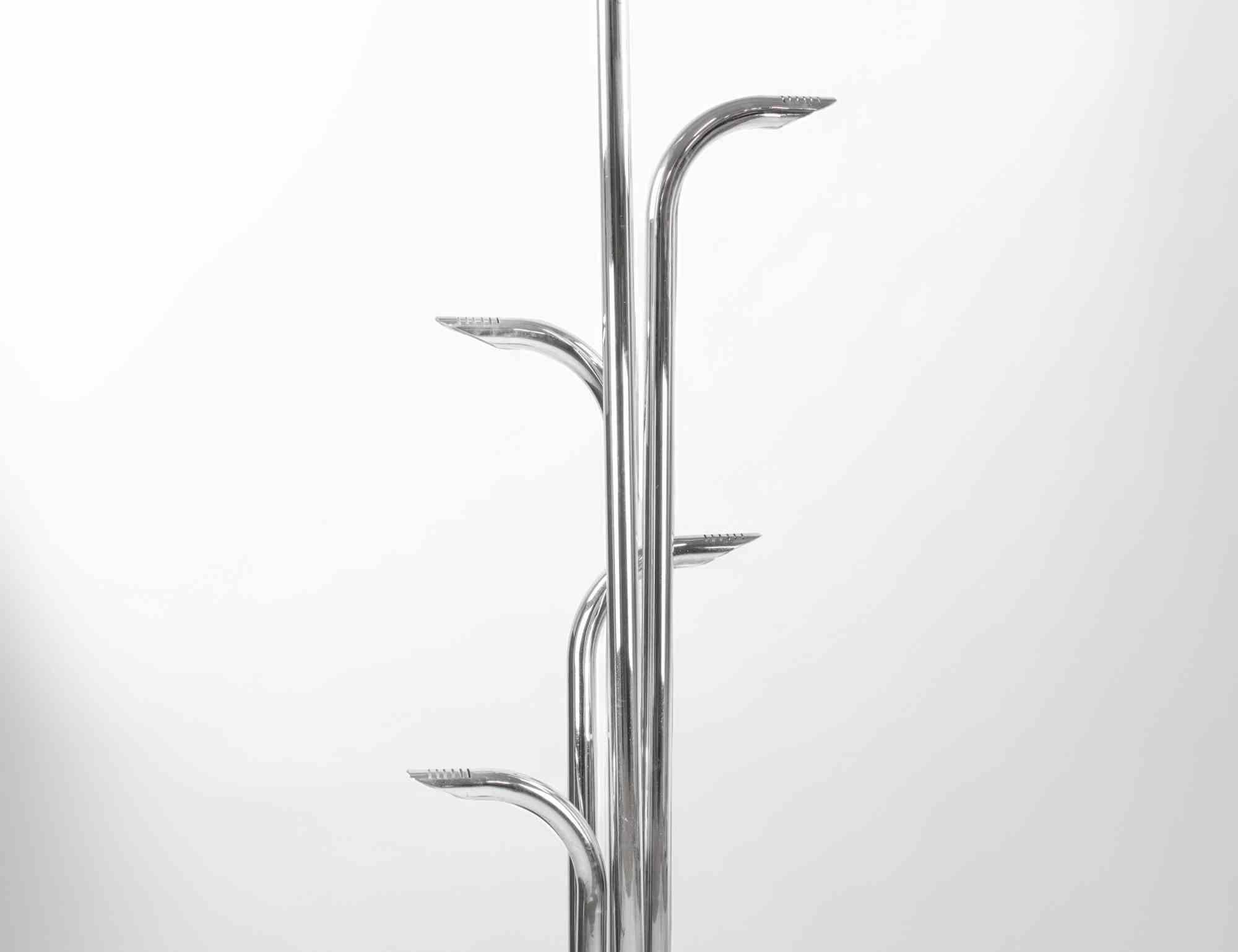 Vintage chromed Floor lamp with 5 lights.

Italian production, 1970s.

Very good working condition.