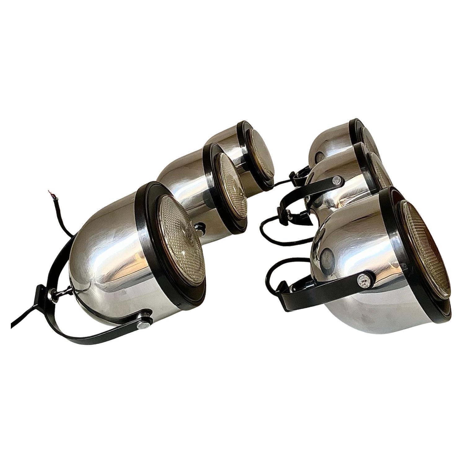 Rare Chromed Wall Sconces designed by italian design legends Gae Aulenti and Livio Castiglioni for Stilnovo in the 1970 's. 

Chromed aluminium body with blck metal light frame and structure.
Flexible lightining system that allows to point the