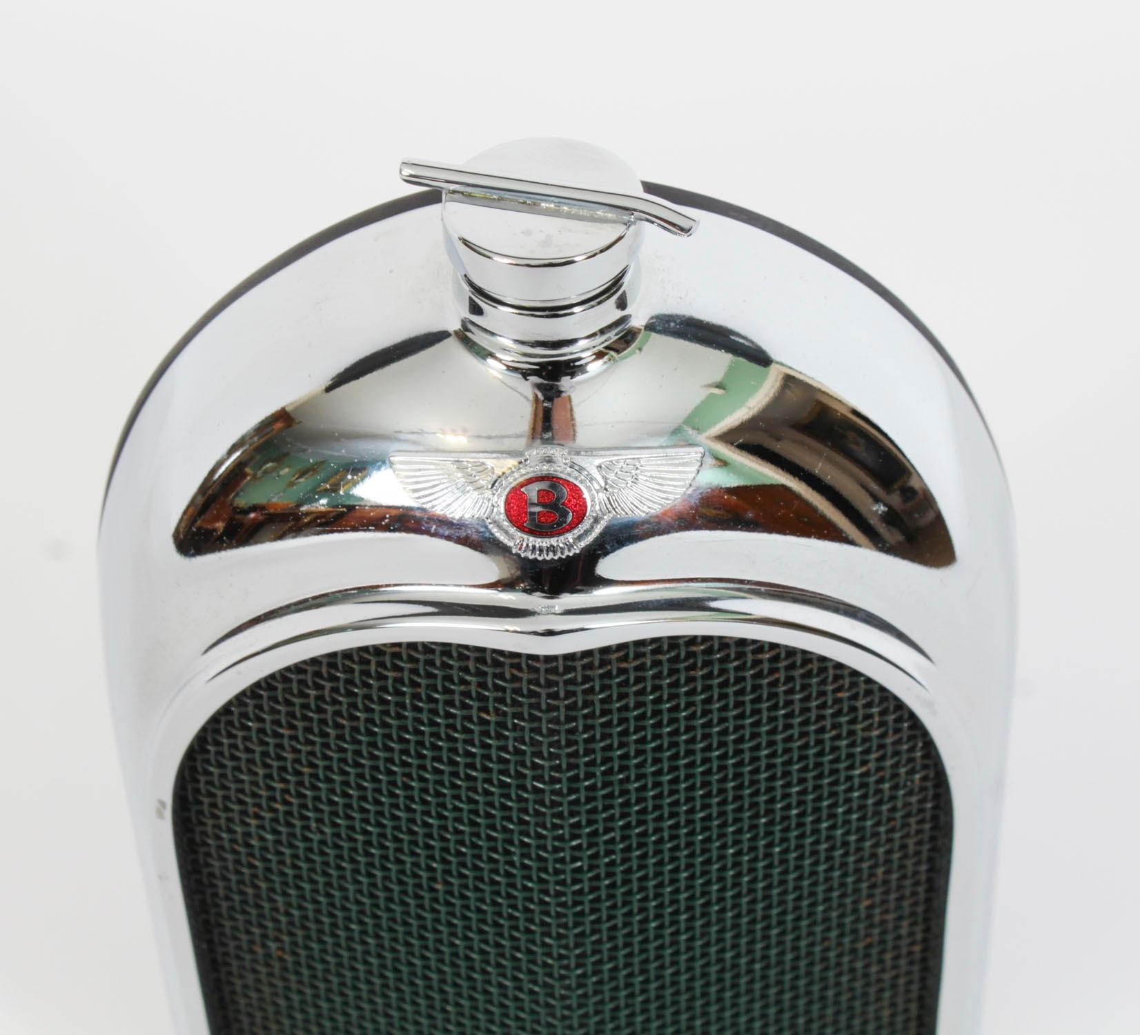 20ième siècle Carafe radiateur Bentley Chromium de la fin du 20e siècle en vente