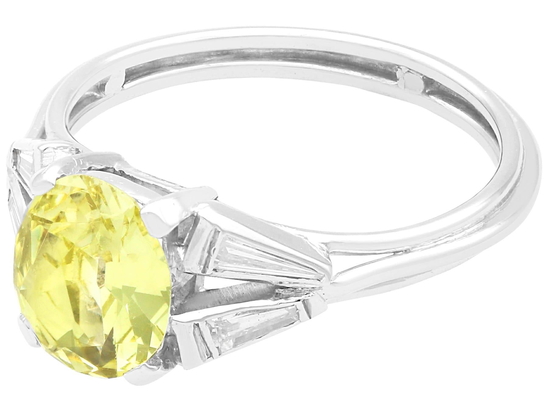 Oval Cut Vintage 2.16ct Chrysoberyl and Diamond 18k White Gold Dress Ring For Sale