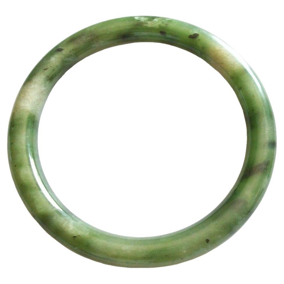 Vintage Chrysoprase Quartz Bangle - Mid 20th Century