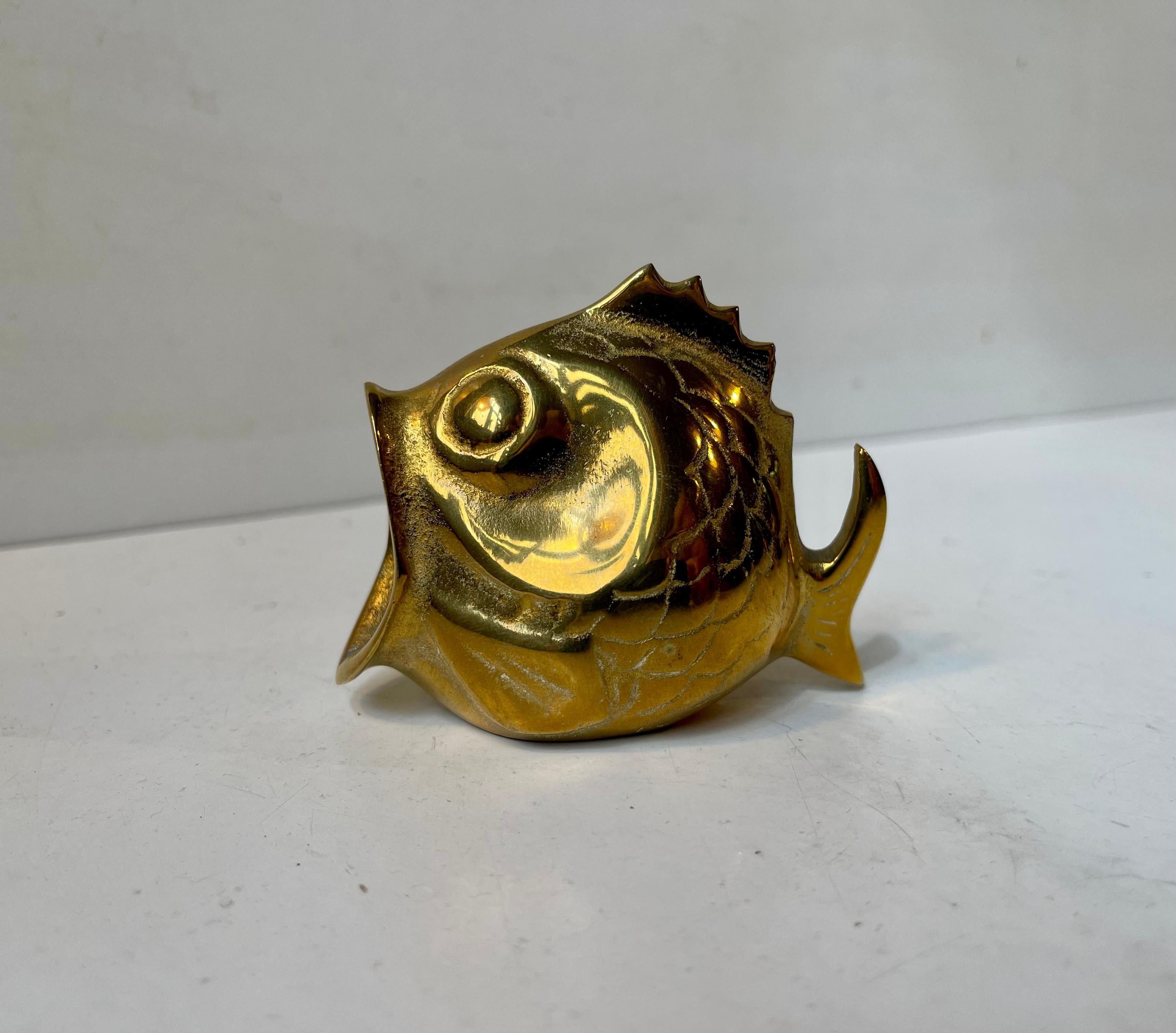 Set von 3 Chubby-Fischfiguren oder Aschenbechern aus Messing, Vintage (Moderne) im Angebot