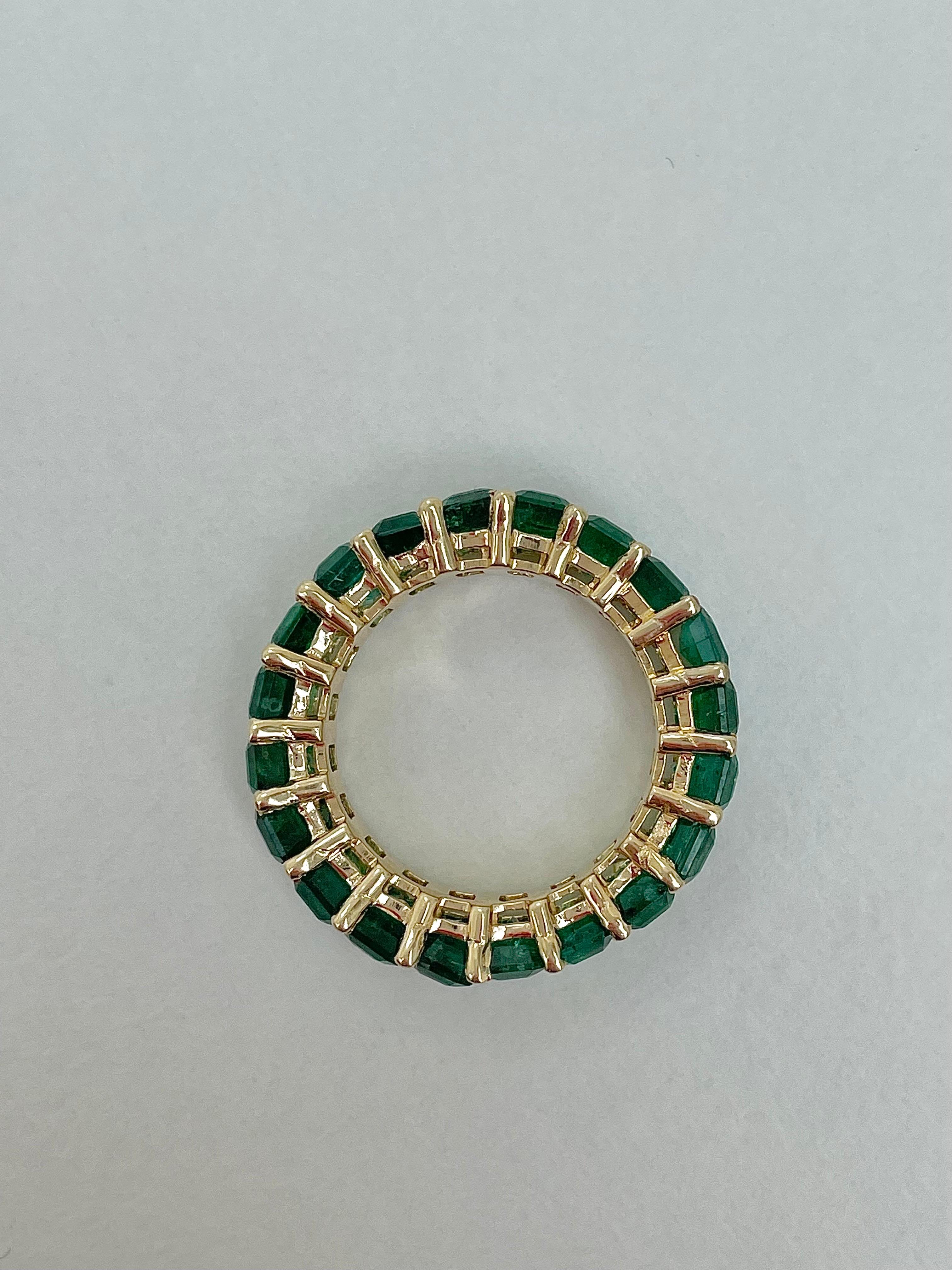 Emerald Cut Vintage Chunky Emerald Full Eternity Ring in Yellow Gold