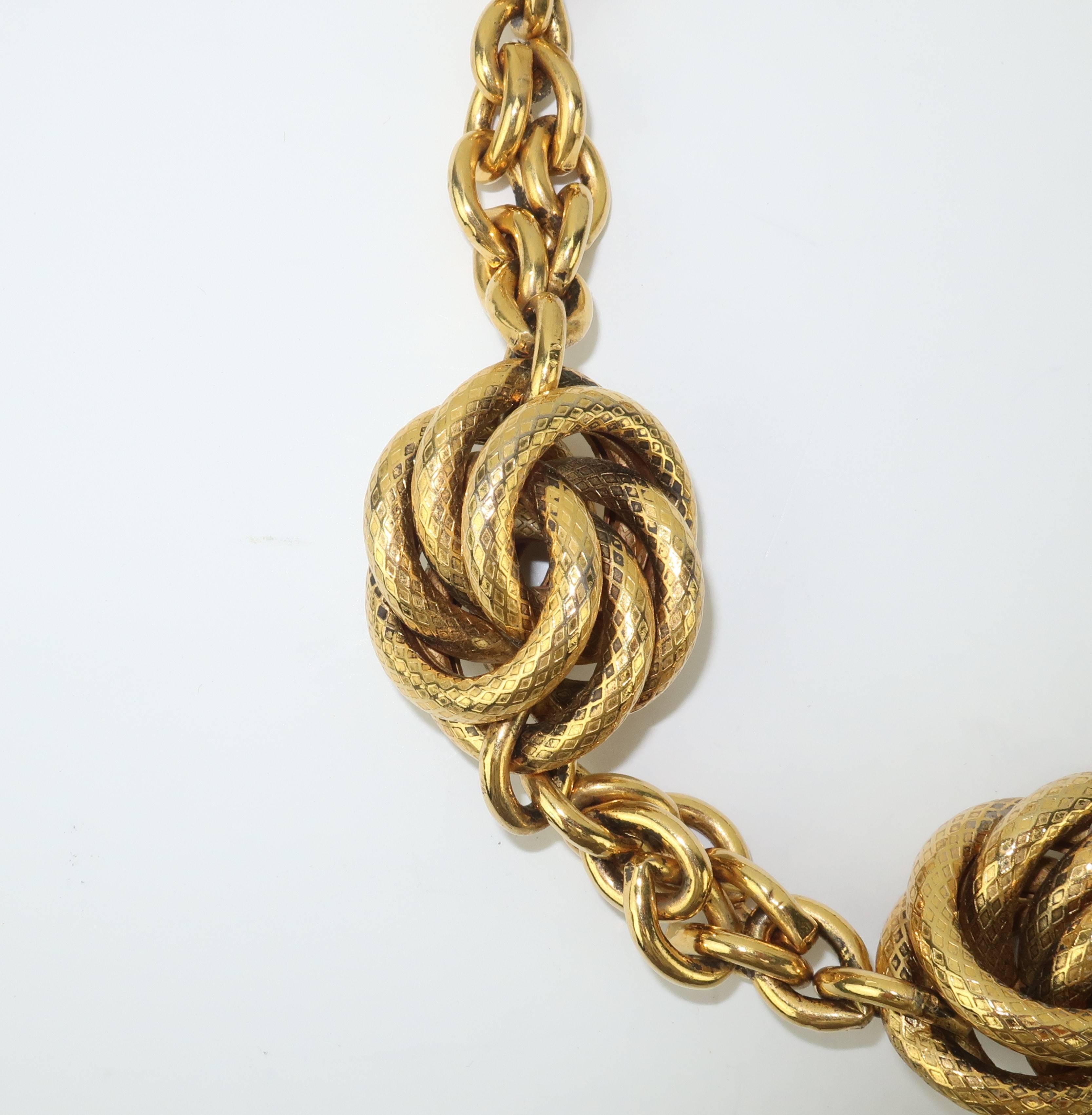 Women's Vintage Chunky Gold Knot Chain Necklace