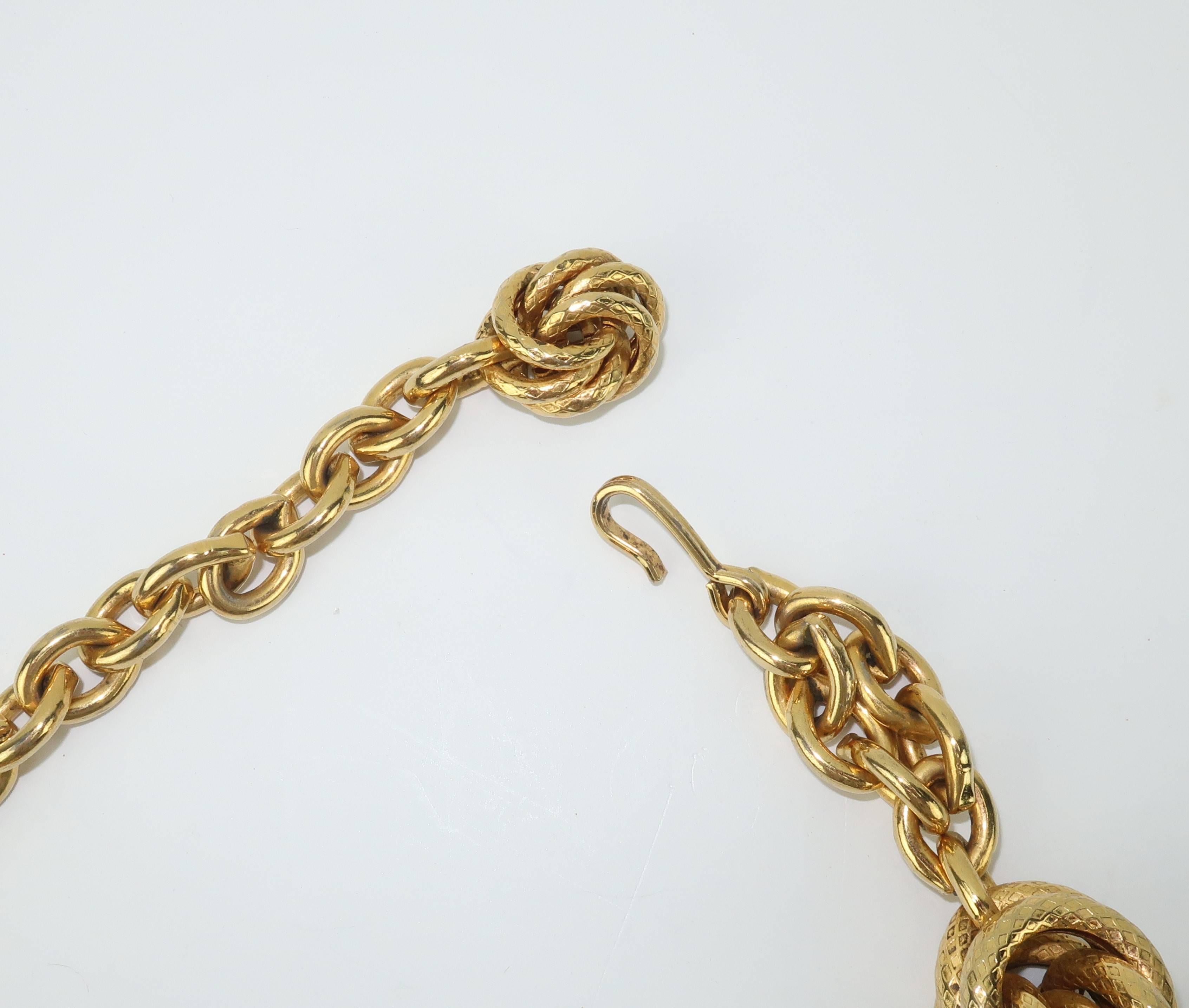 Vintage Chunky Gold Knot Chain Necklace 1