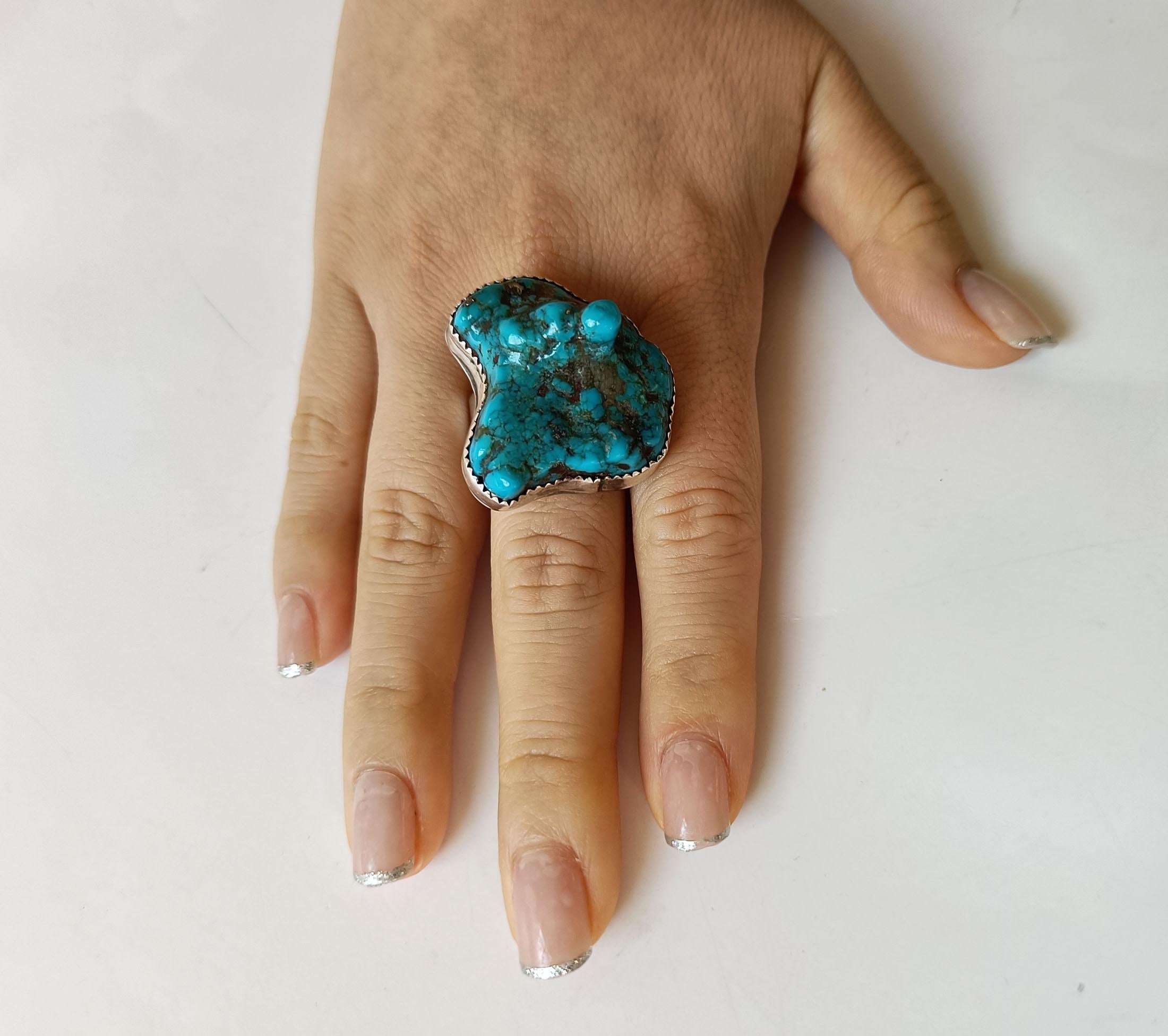 Chunky  Vintage Navajo South West Native American Silver Turquoise ring 
avec une grande pépite de turquoise, 
taille ajustable

 
Condit : Fine
Taille US 9.5  taille ajustable

 
 