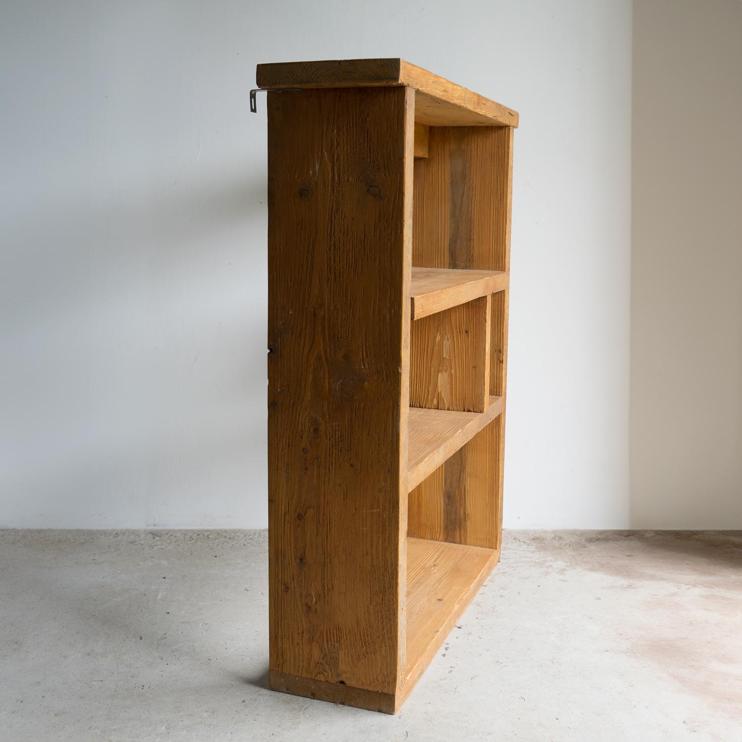 Vintage Chunky Pine Storage Shelves, Mid To Late 20th Century For Sale 2