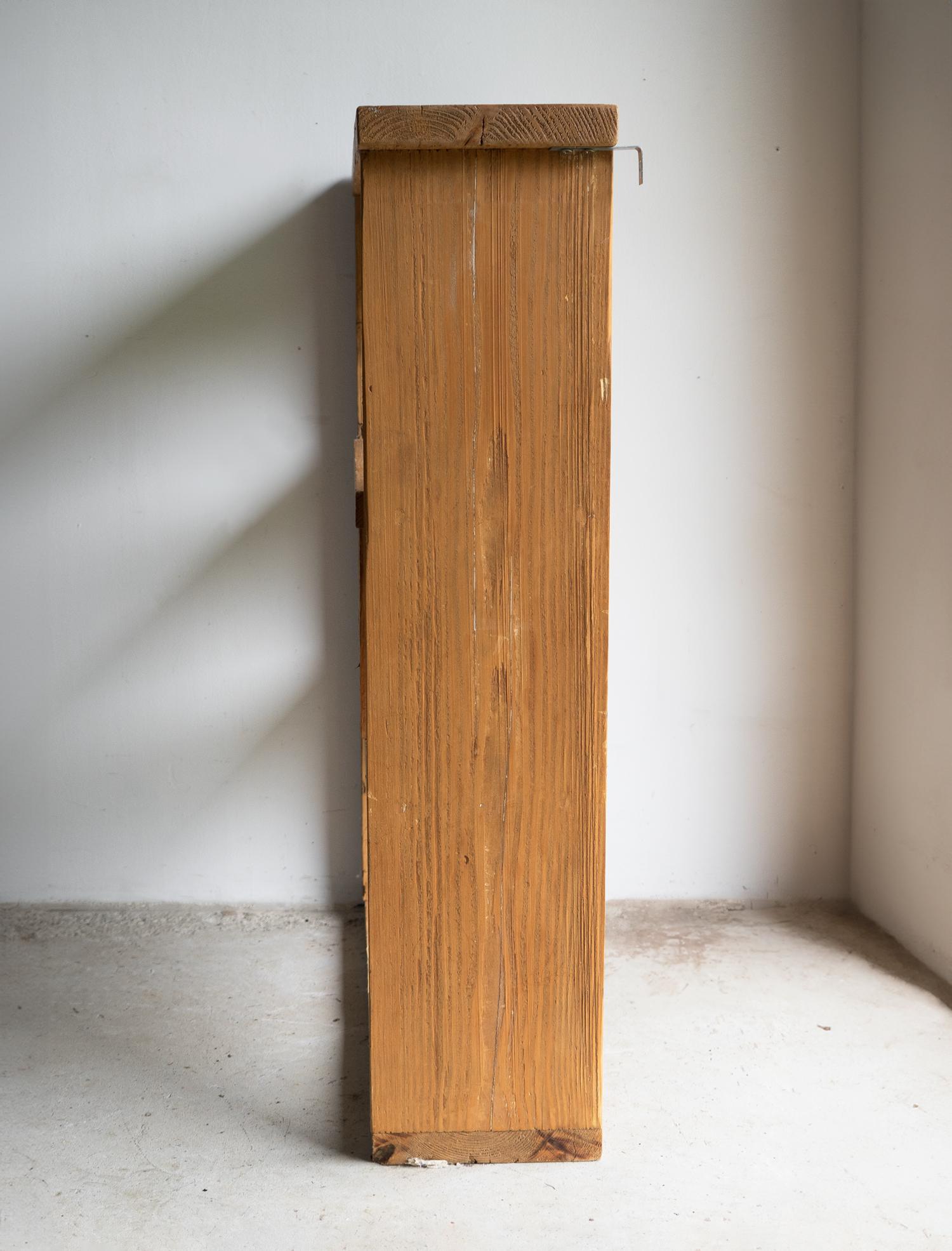 Vintage Chunky Pine Storage Shelves, Mid To Late 20th Century For Sale 4