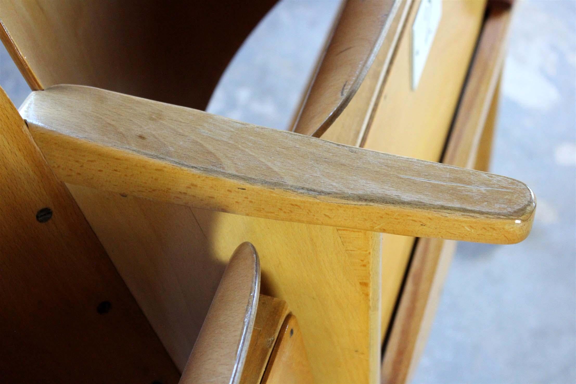 Faggio Sedie da cinema vintage di Ton (Thonet), anni '60, set di 13 pezzi in vendita