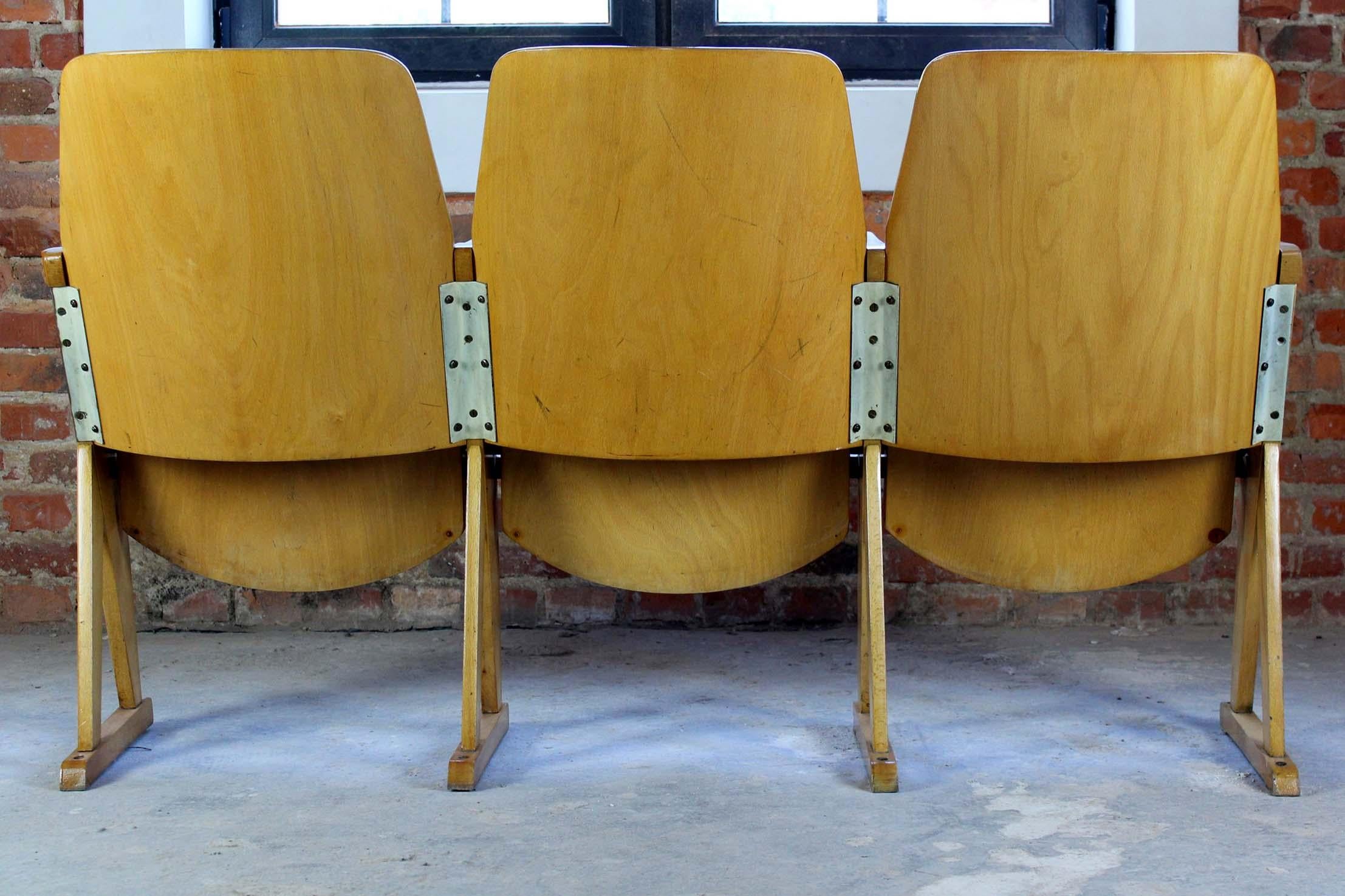 Sedie da cinema vintage di Ton (Thonet), anni '60, set di 13 pezzi in vendita 3
