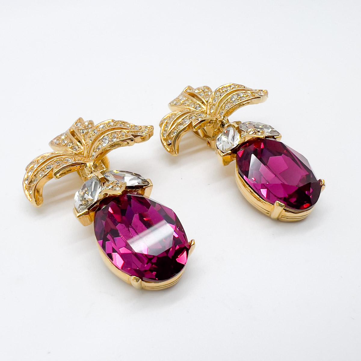 Vintage Ciner Hot Pink Crystal Floral Earrings 1980s In Good Condition For Sale In Wilmslow, GB