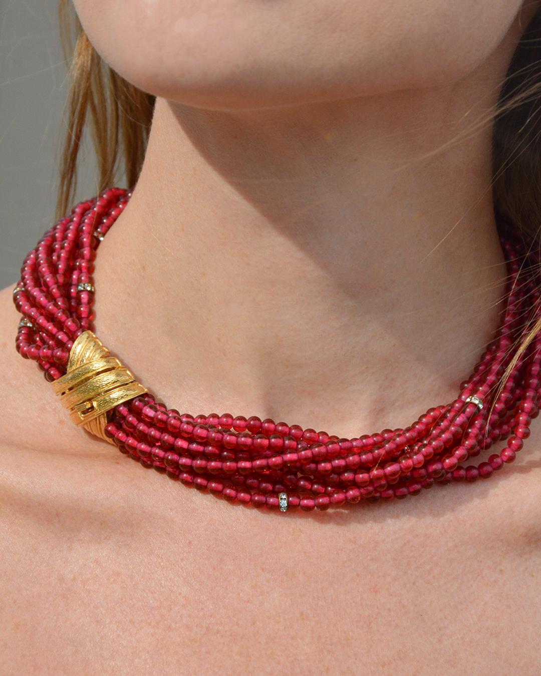 Art déco Vintage Ciner Ruby Paste Statement Necklace (Collier en pâte de rubis) en vente