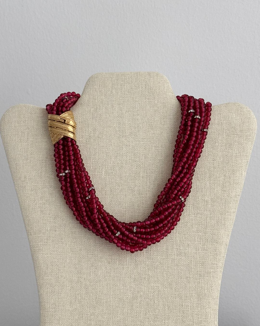 Vintage Ciner Ruby Paste Statement Necklace (Collier en pâte de rubis) Pour femmes en vente