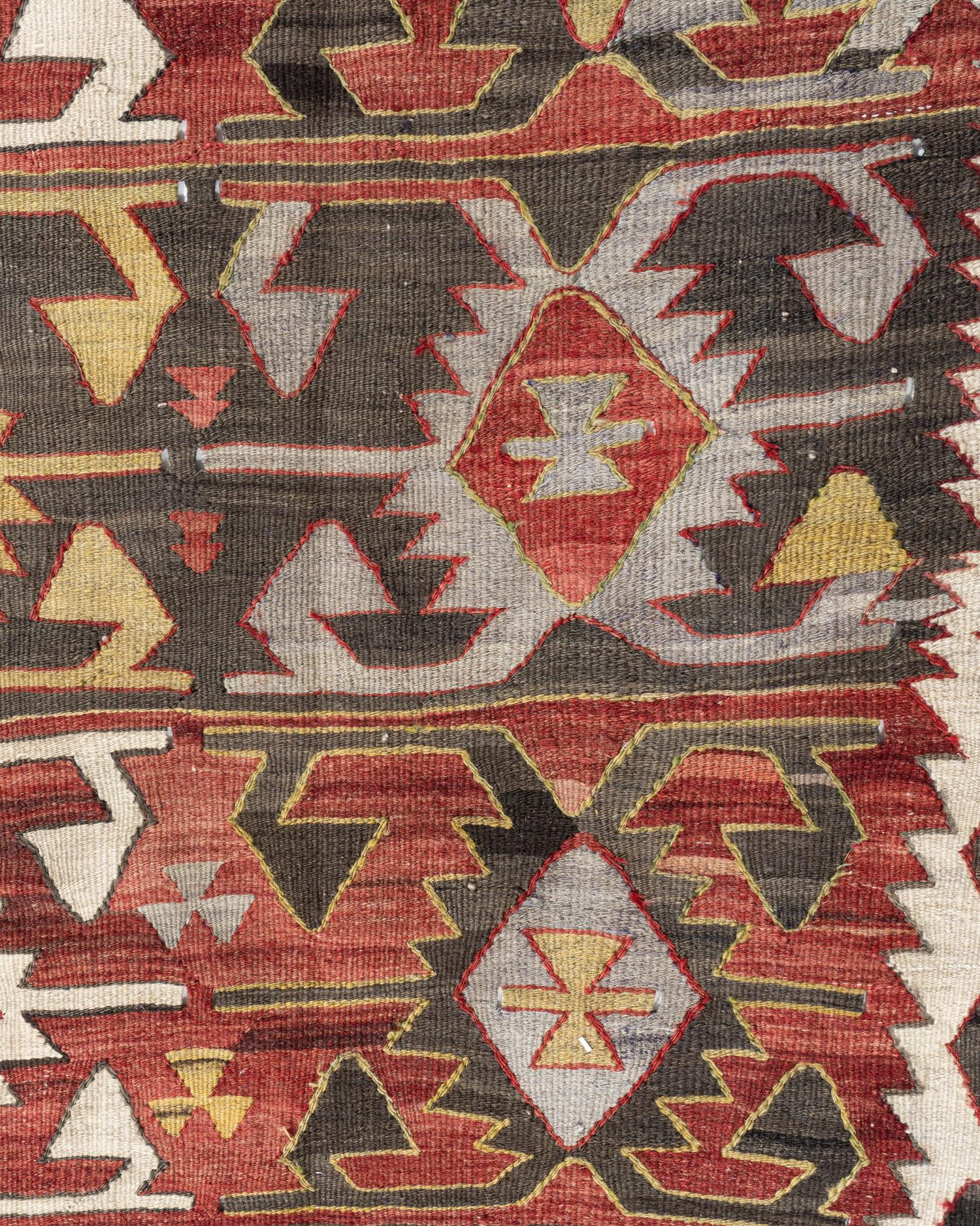 Vintage Cinnamon Turkish Kilim Area Rug  4'3 x 9'5 In Good Condition For Sale In New York, NY