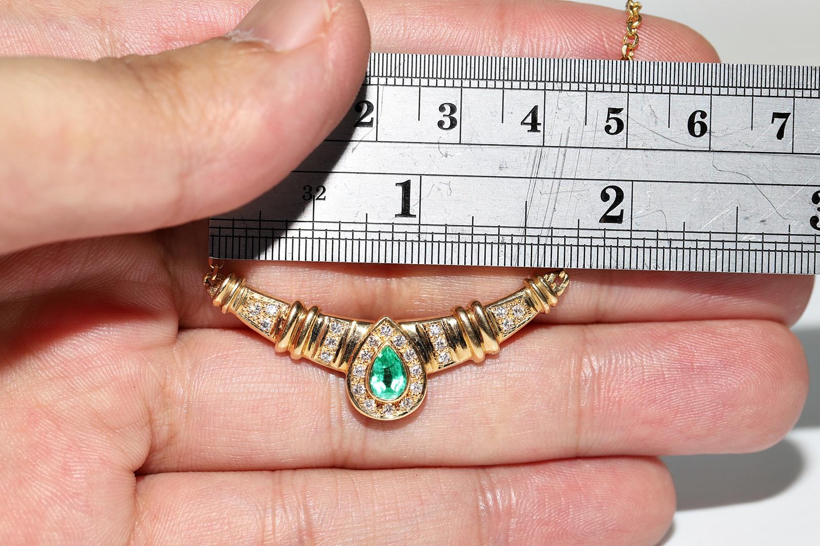 Vintage Circa 18k Gold Natural Diamond And Emerald Decorated Pendant Necklace For Sale 7