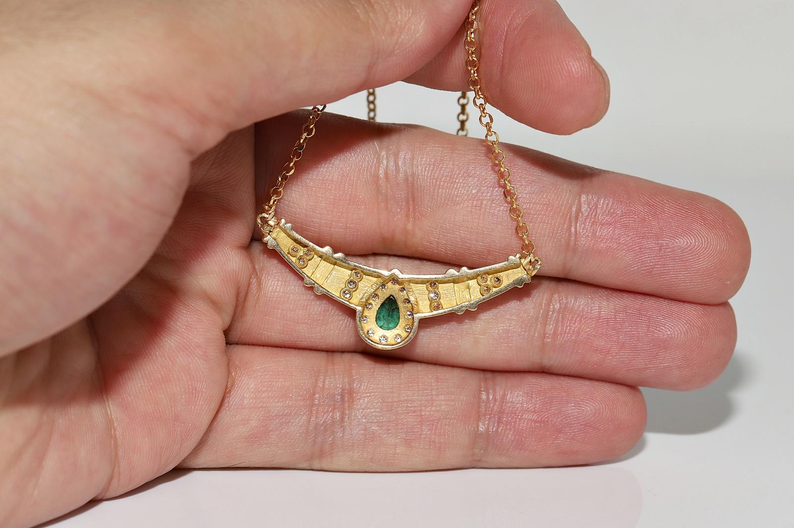 Vintage Circa 18k Gold Natural Diamond And Emerald Decorated Pendant Necklace For Sale 2