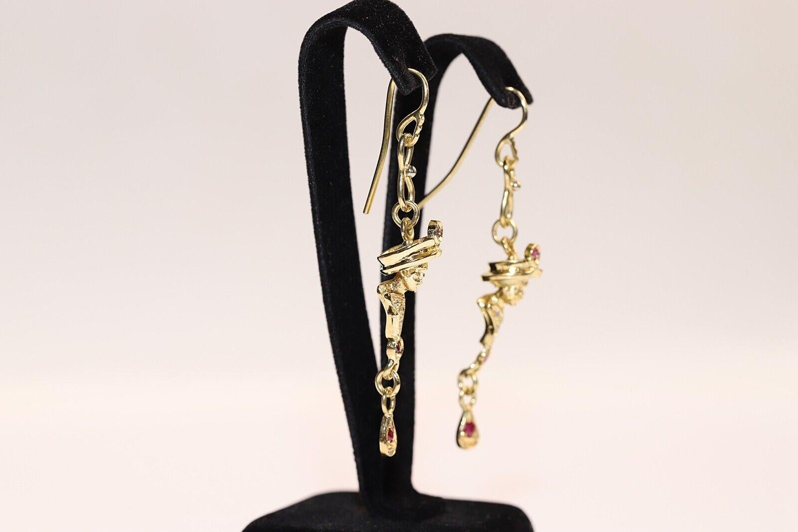 Orecchino a goccia decorato con diamanti naturali e rubini in oro 18k CIRCA d'epoca in vendita 5