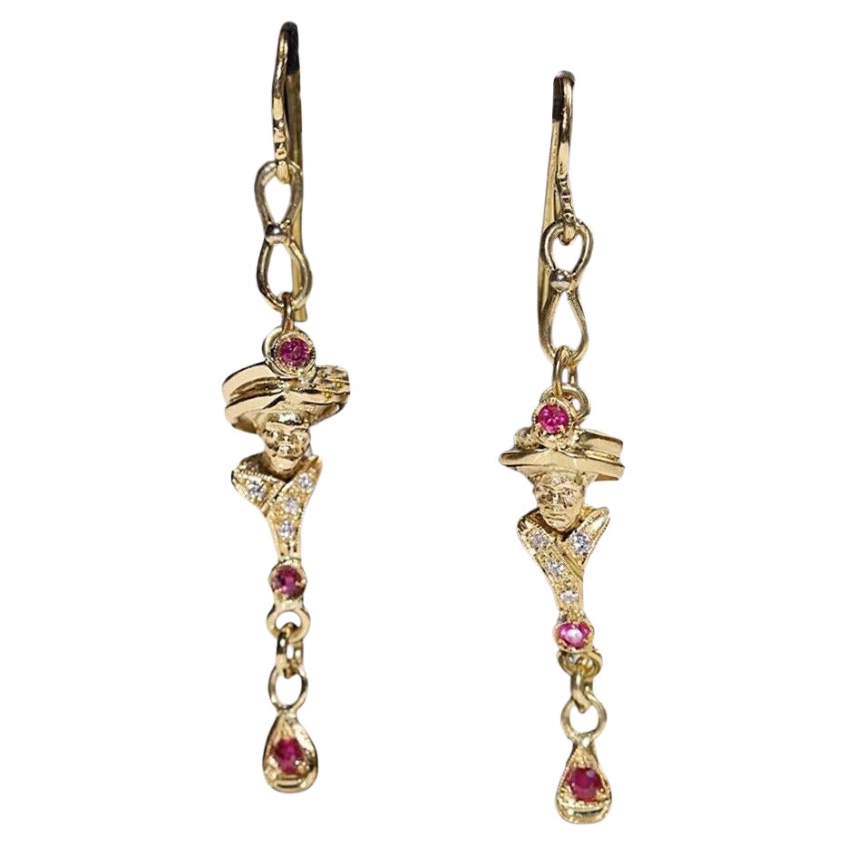 Orecchino a goccia decorato con diamanti naturali e rubini in oro 18k CIRCA d'epoca in vendita