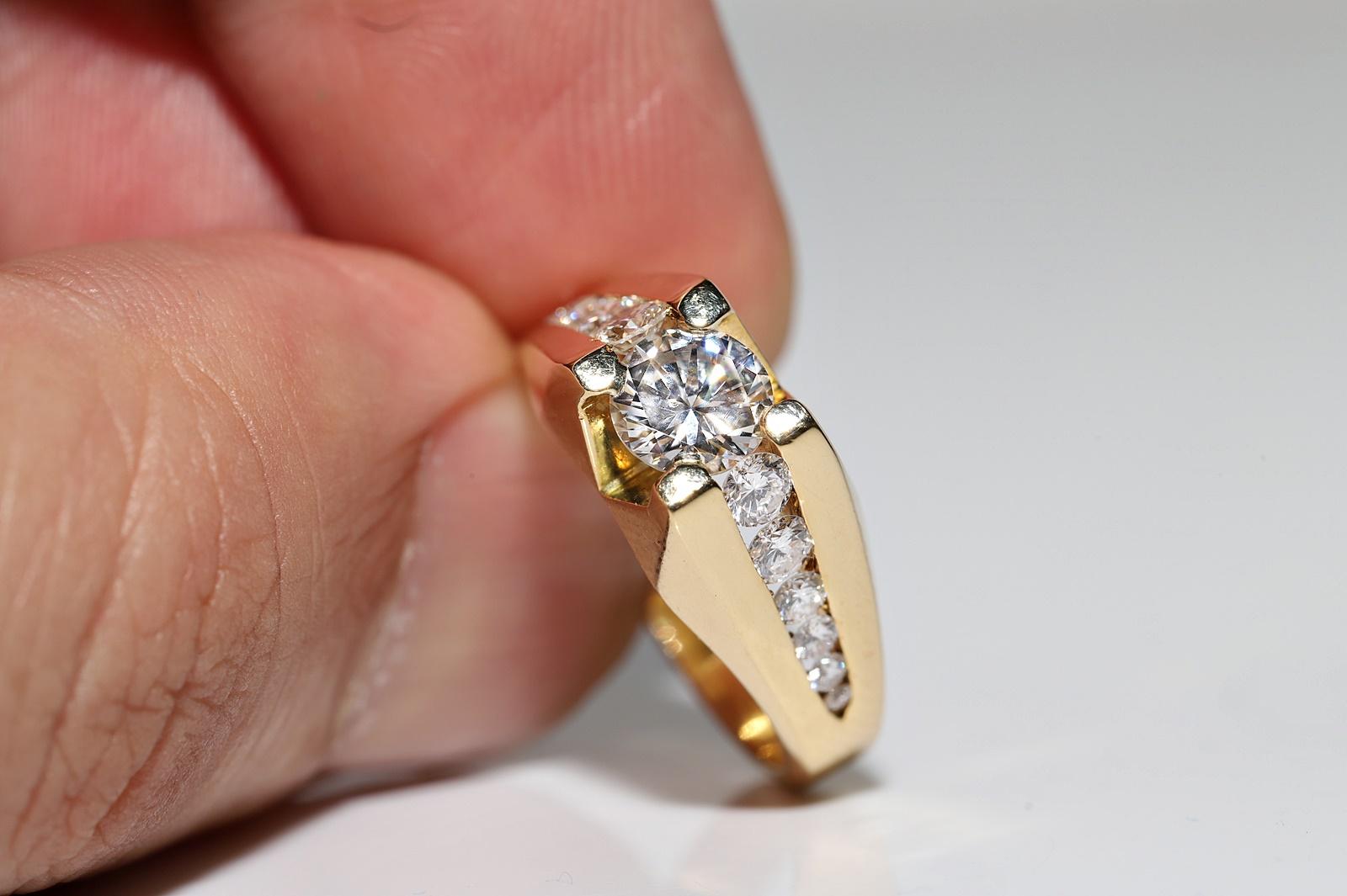 Brilliant Cut Vintage Circa 18k Gold Natural Diamond Decorated Pretty Ring  For Sale