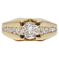 Vintage Circa 18k Gold Natural Diamond Decorated Pretty Ring 