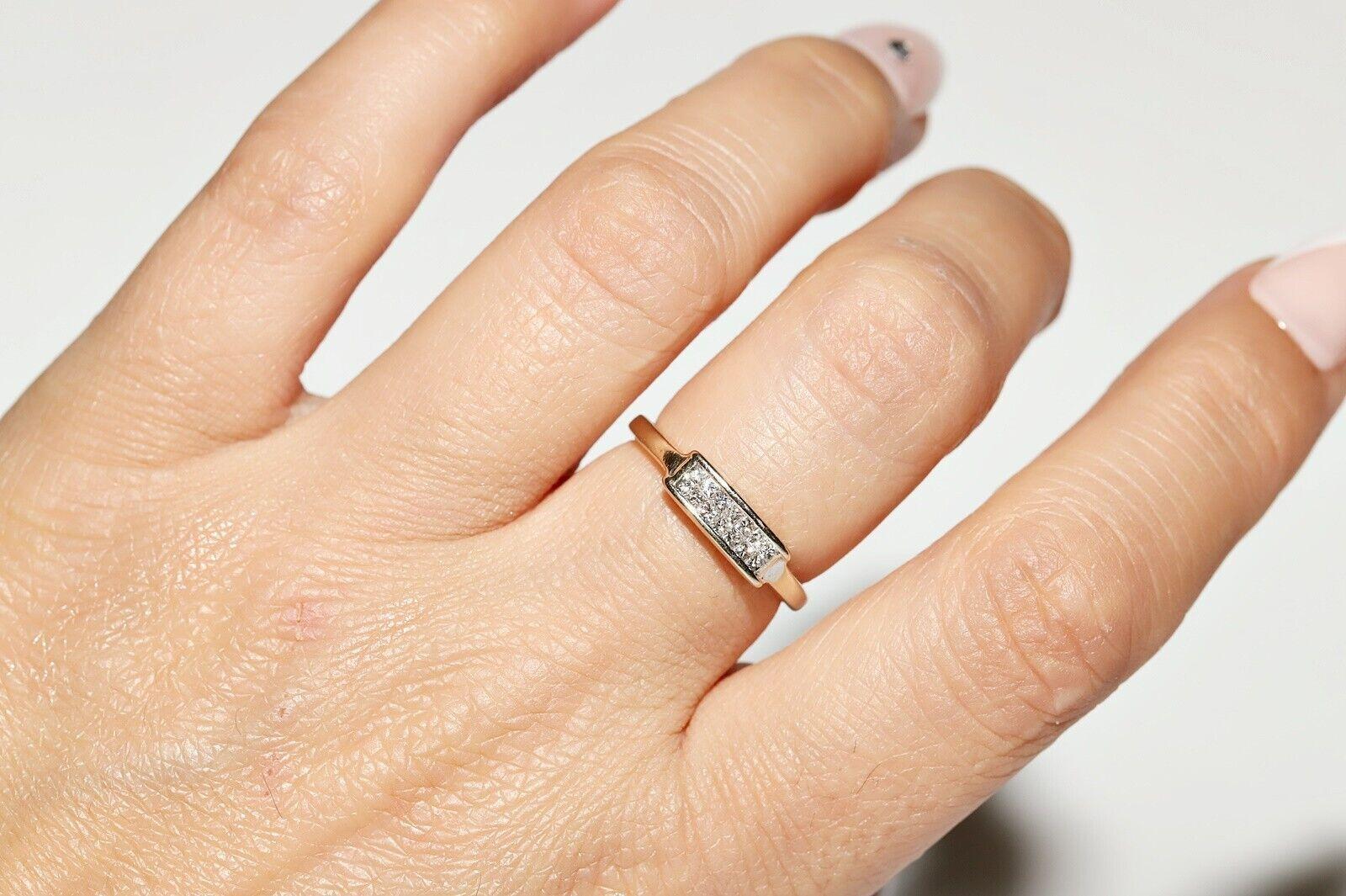 Vintage Circa 18k Gold Natürlicher Diamant im Prinzessinnenschliff Dekorierter Ring im Angebot 4
