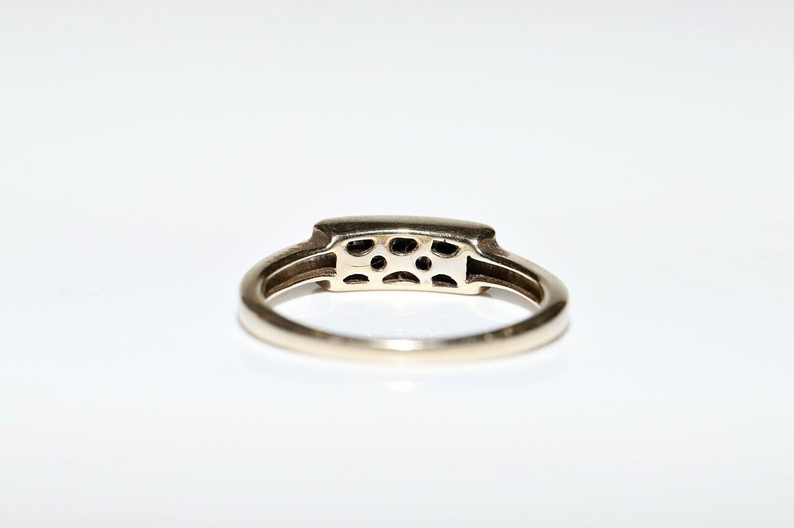 Vintage Circa 18k Gold Natürlicher Diamant im Prinzessinnenschliff Dekorierter Ring Damen im Angebot