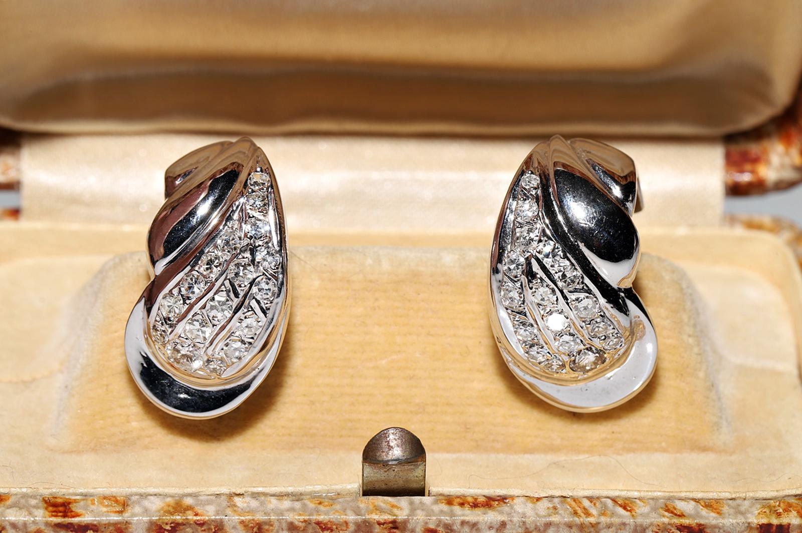 In sehr gutem Zustand.
Das Gesamtgewicht beträgt 8,1 Gramm.
Insgesamt ist der Diamant 1,20 ct.
Der Diamant hat vvs-vs Reinheit und G-H Farbe.
Die Box ist nicht enthalten.
Bitte kontaktieren Sie uns bei Fragen.
