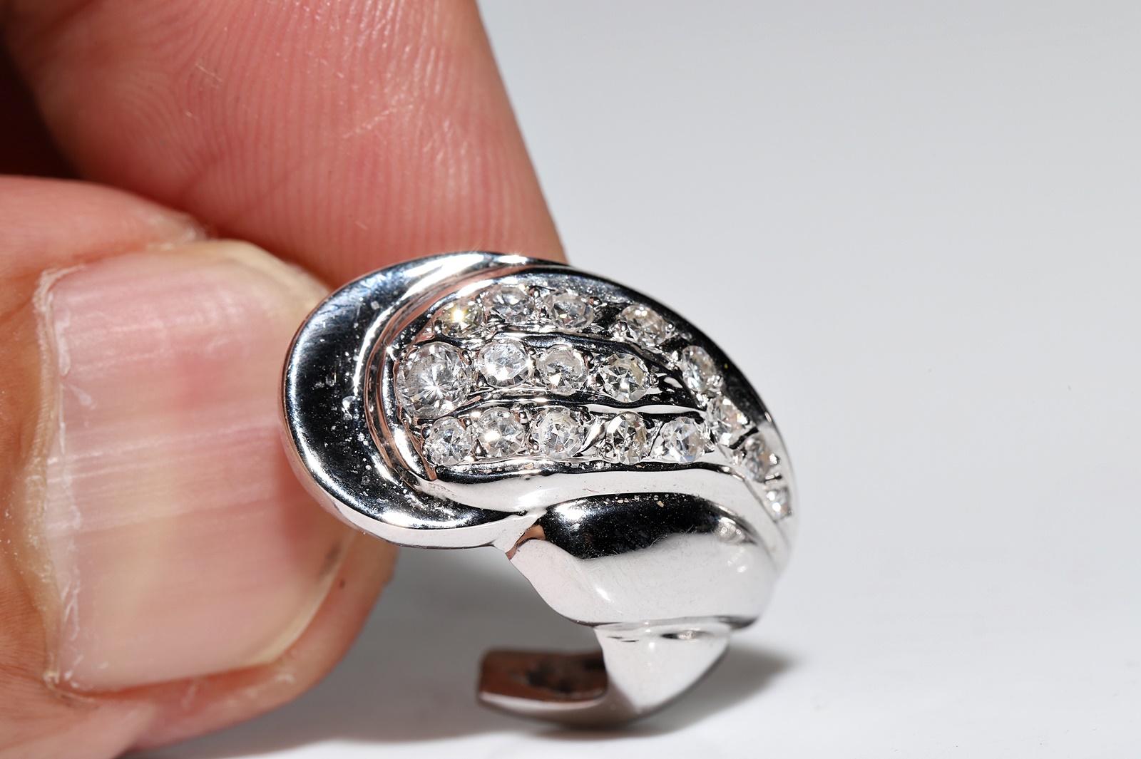 Vintage Circa 1900er Jahre 14k Gold Natürlicher Diamant Dekorierter hübscher Ohrring im Angebot 2
