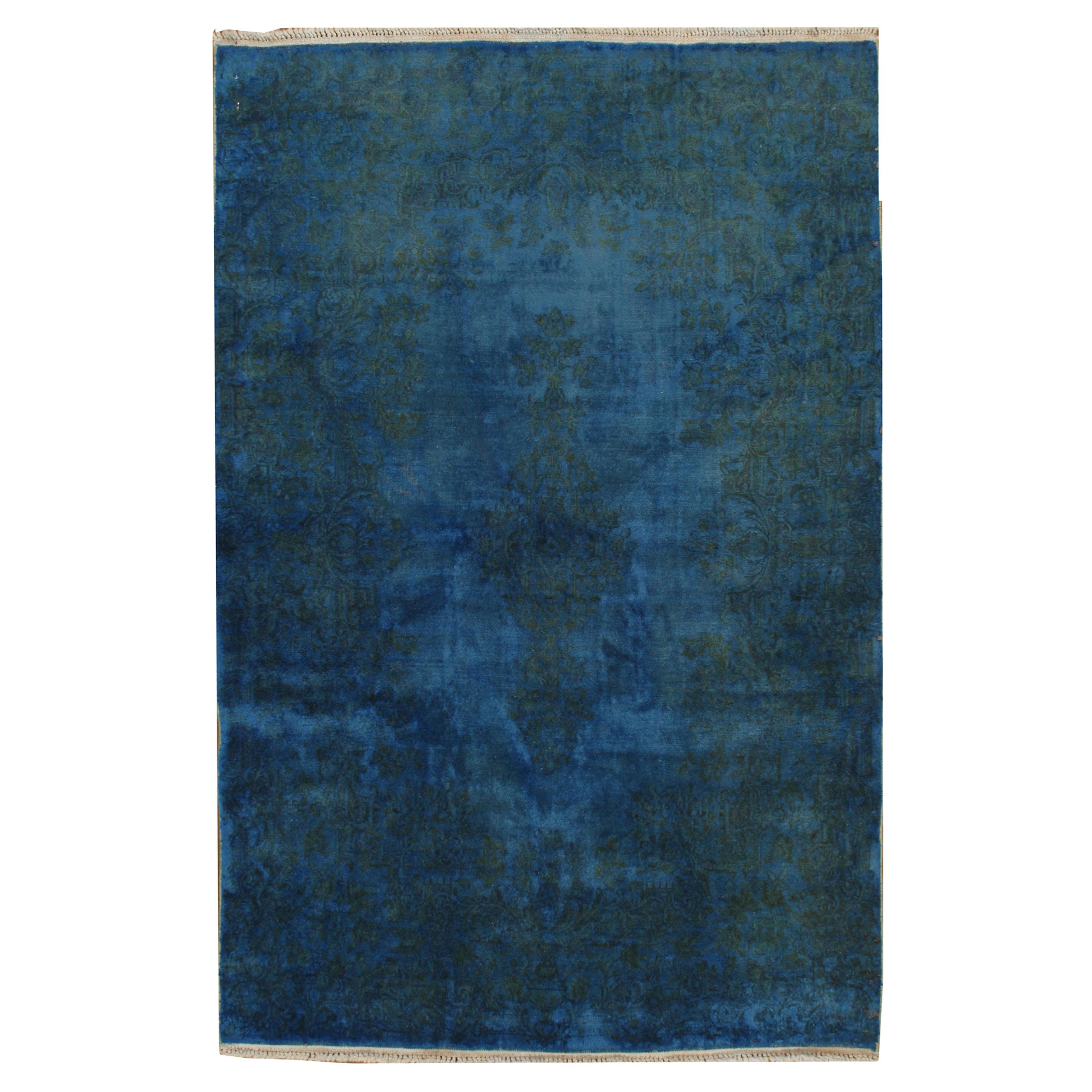 Vintage Circa 1920 Overdyed Blue Kirman Wool Accent Rug Hand Knotsted 3
9 x 5
. en vente