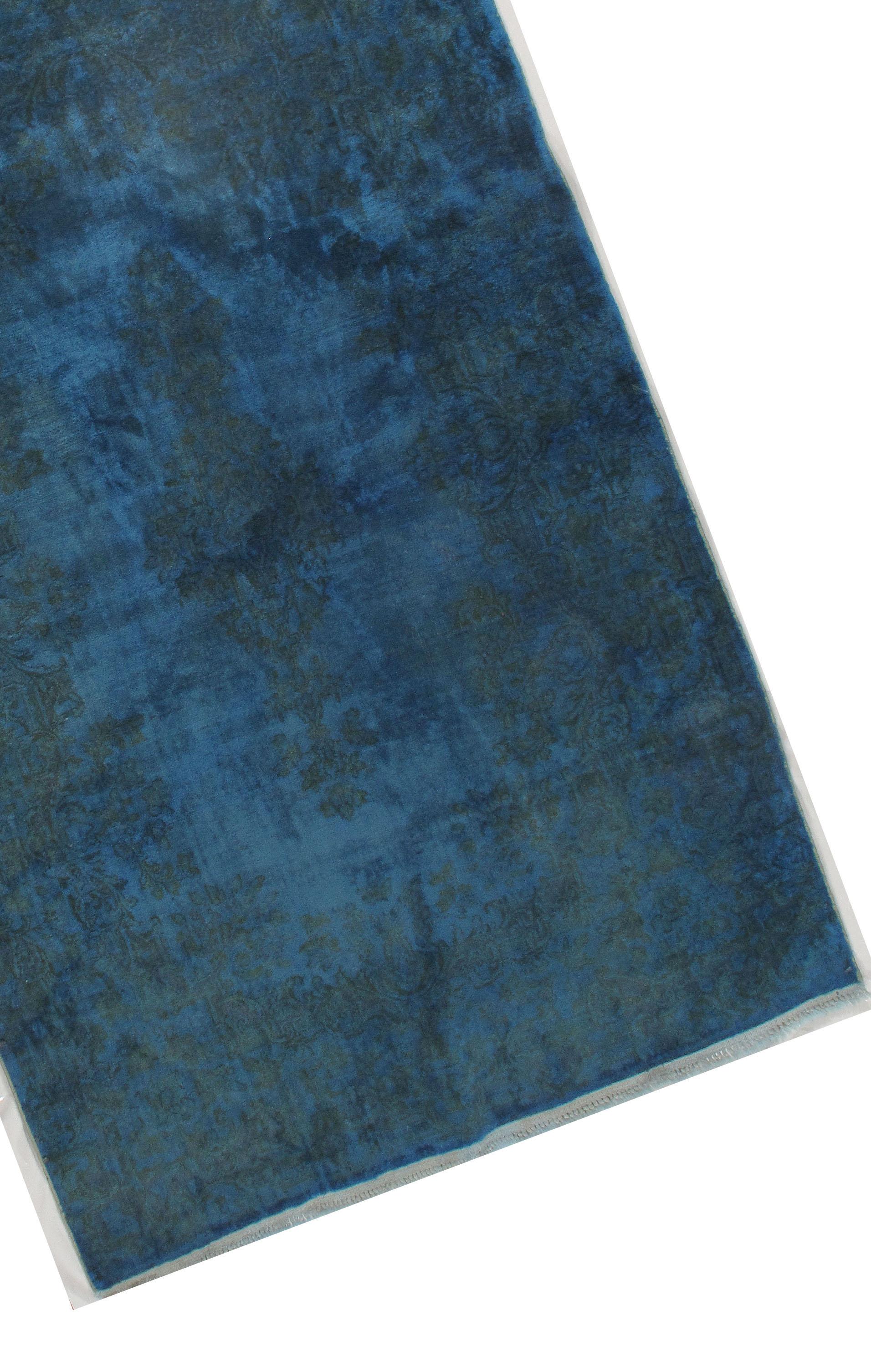 Lana Vintage CIRCA 1920 Overdyed Kirman Wool Accent Rugs Annodato a mano 3'9 x 5' in vendita