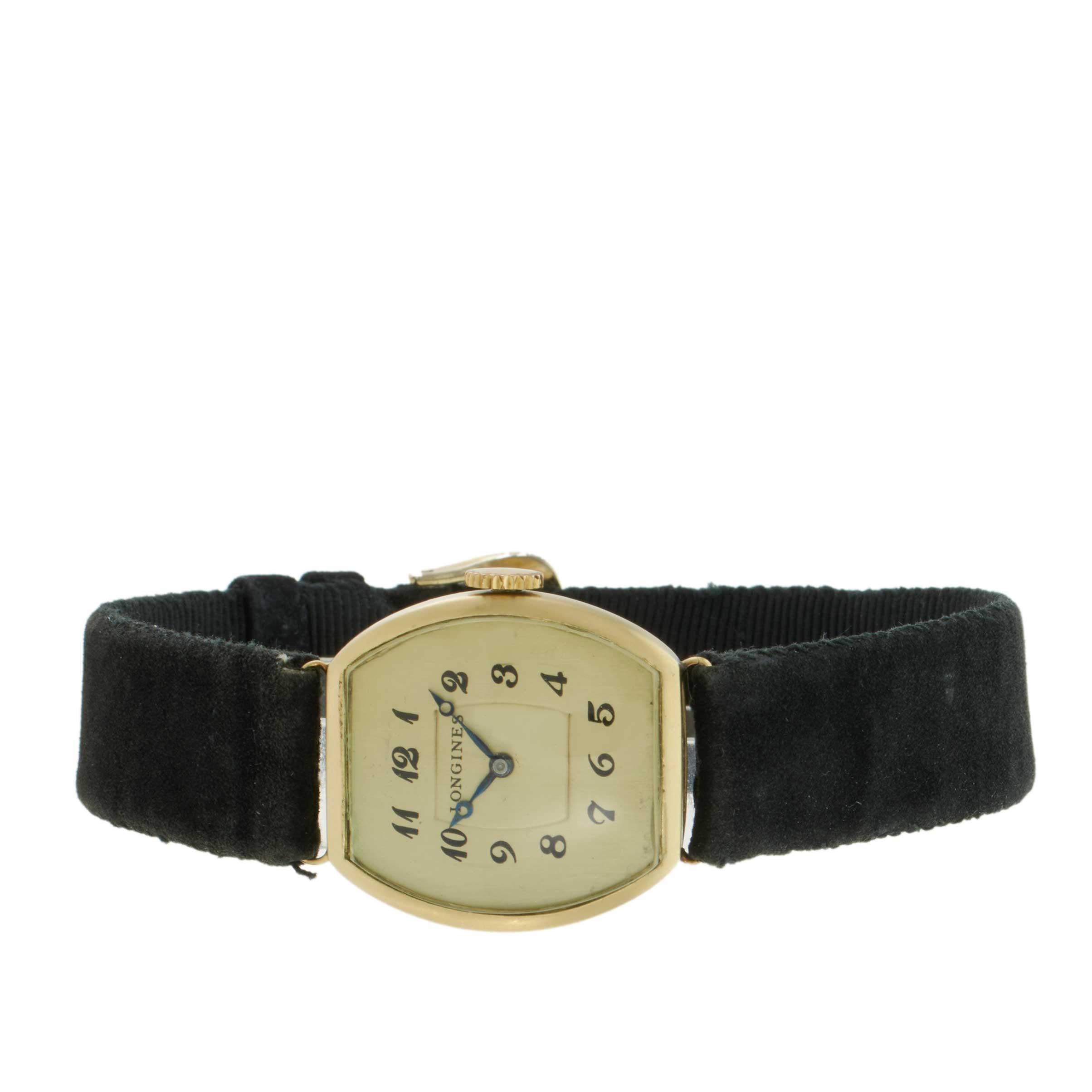 Orologio da polso Longines d'oro 14KT a carica manuale - CIRCA 1922 In condizioni buone in vendita a New York, NY