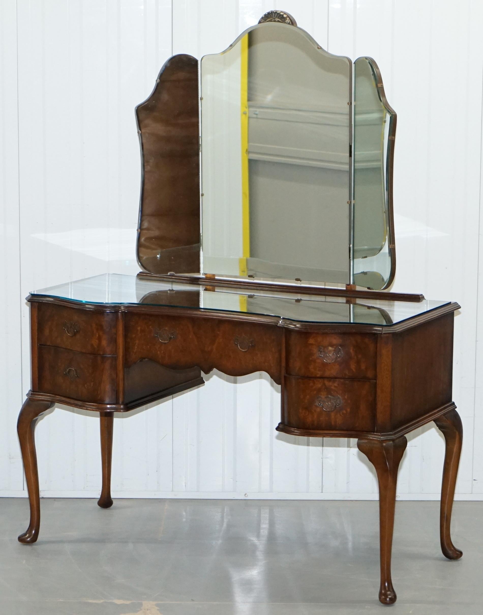 1930s dressing table with mirror