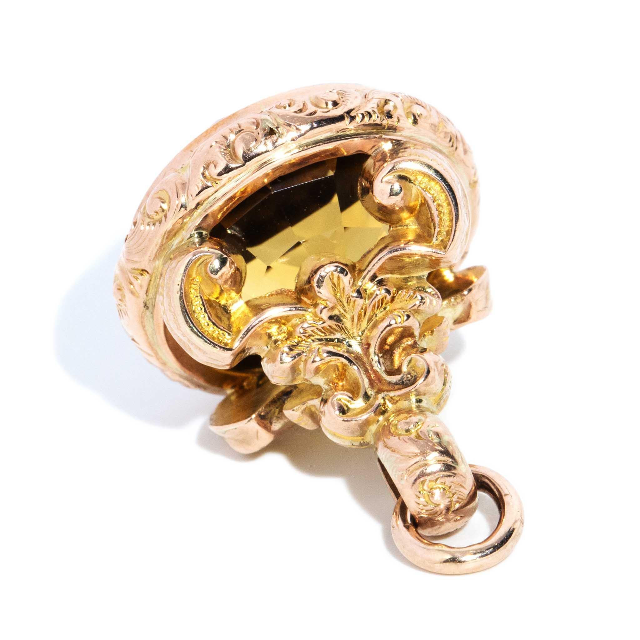 Ciondolo a goccia con nastro di citrino vintage degli anni '30 in oro rosa 9 in vendita 2