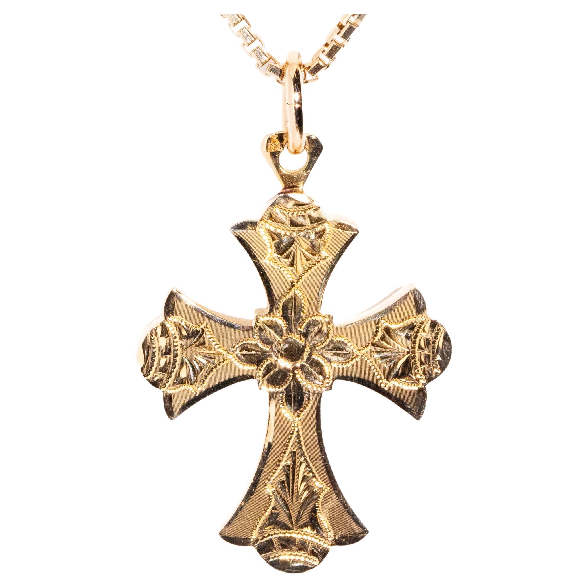 Vintage Circa 1930s Clubbed Cross Pendant & Fine Snake Chain 9 Carat Rose Gold For Sale