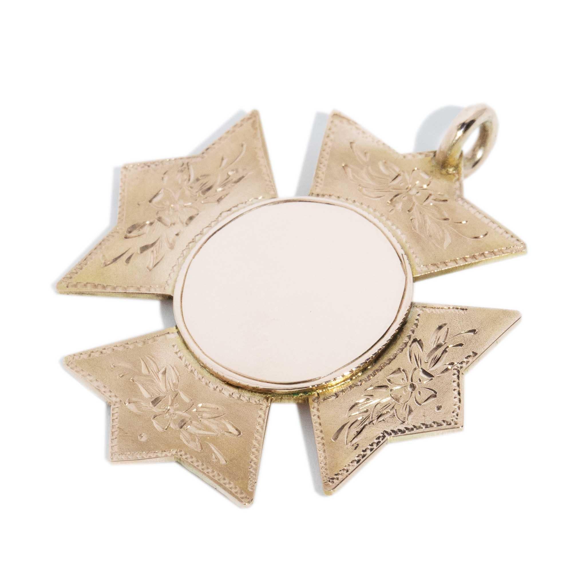 Moderno Ciondolo premio a croce CIRCA 1930 in oro rosa 9 carati in vendita