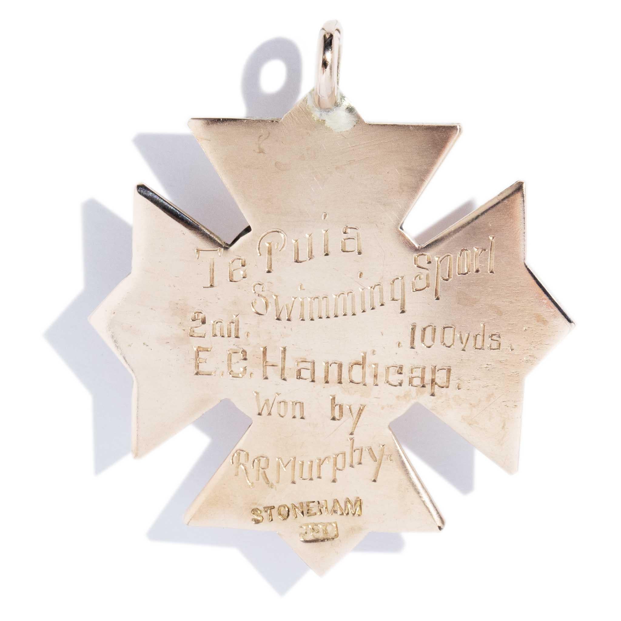 Ciondolo premio a croce CIRCA 1930 in oro rosa 9 carati in vendita 4