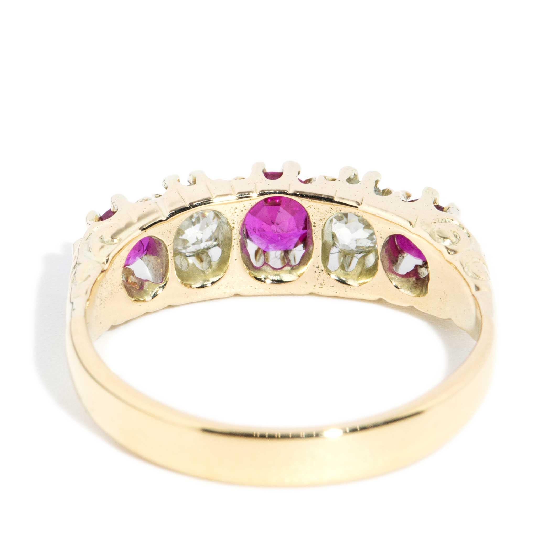 Fascia in oro giallo 18 carati con diamanti e rubini rosa e rossi, CIRCA 1930 in vendita 5