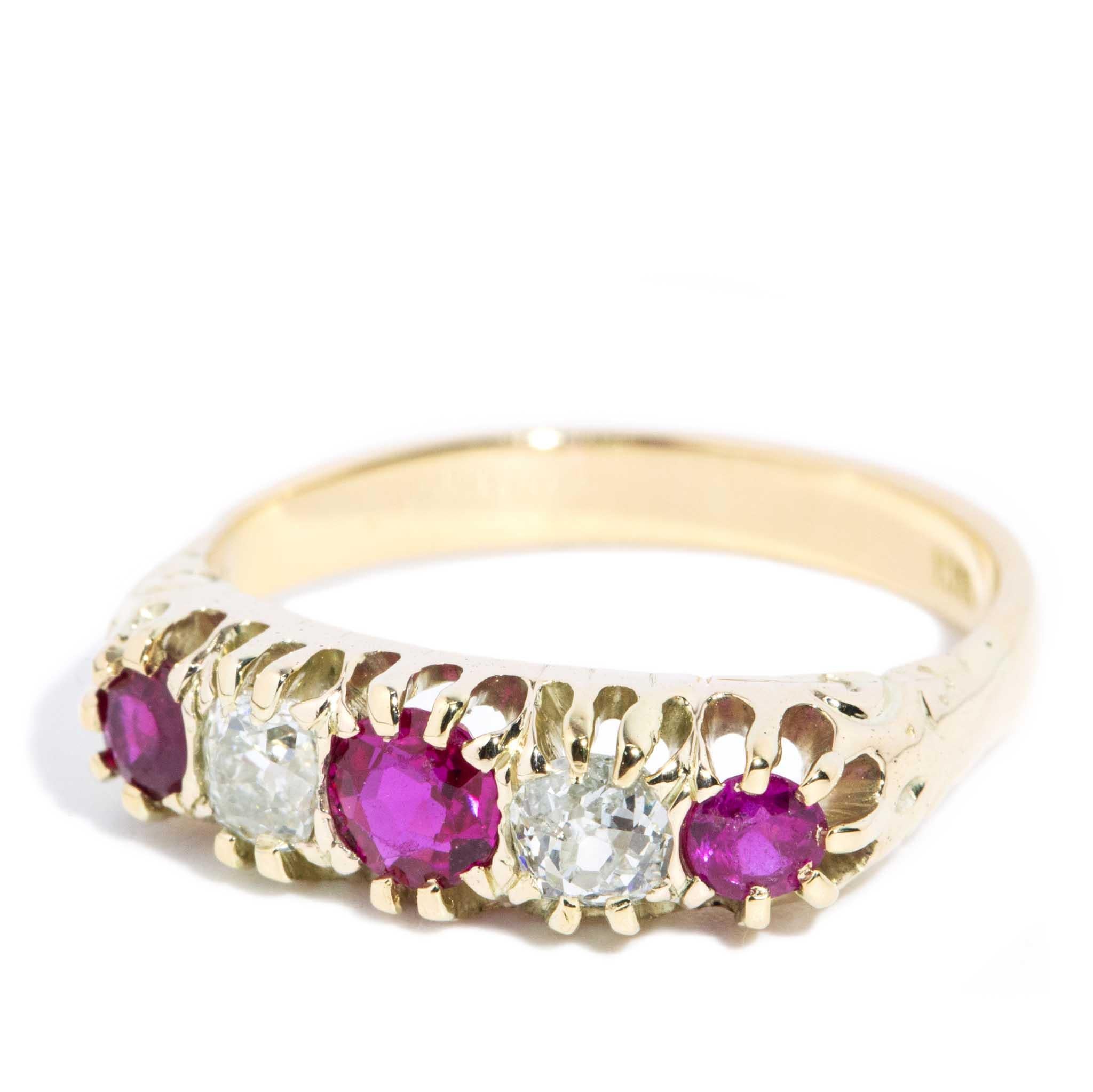 Moderno Fascia in oro giallo 18 carati con diamanti e rubini rosa e rossi, CIRCA 1930 in vendita