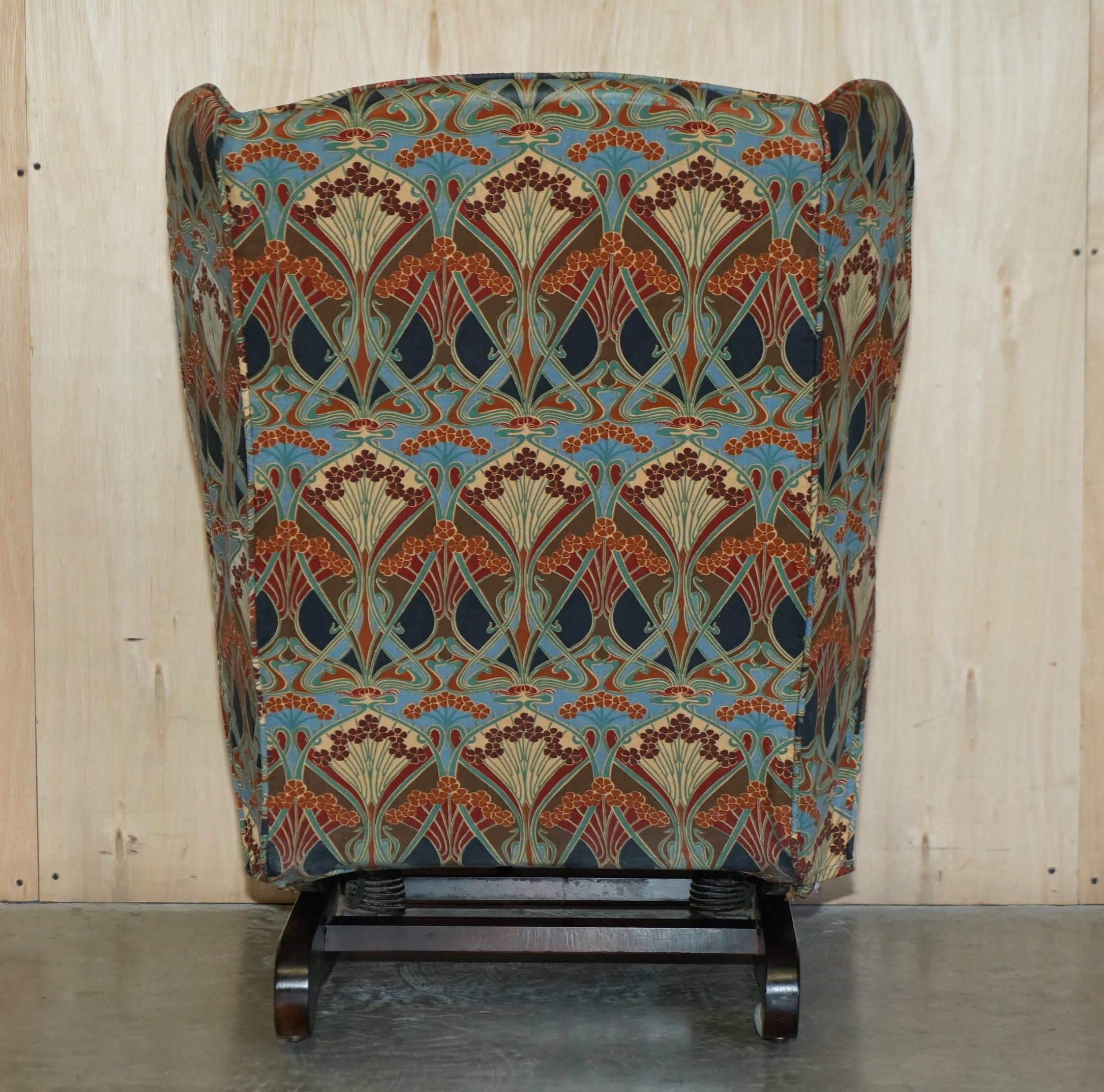 VINTAGE CIRCA 1930's ENGLISH OAK ROCKING ARMCHAIR WITH LIBERTY'S LONDON IANTHE For Sale 10