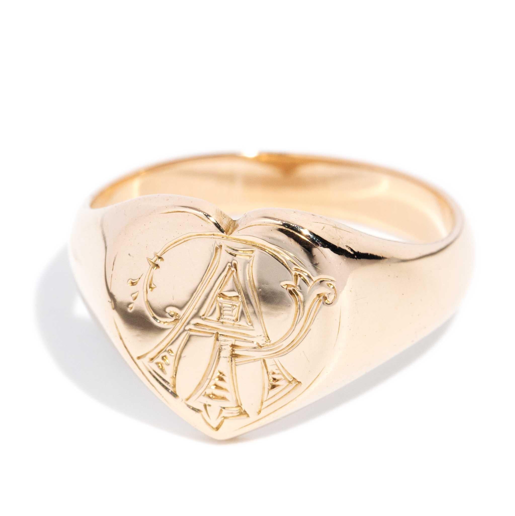 Modern Vintage Circa 1930s Heart Shaped Signet Ring 15 Carat Rose Gold For Sale
