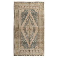 Vintage Circa 1940 Alfombra turca de lana anudada a mano Oushak beige