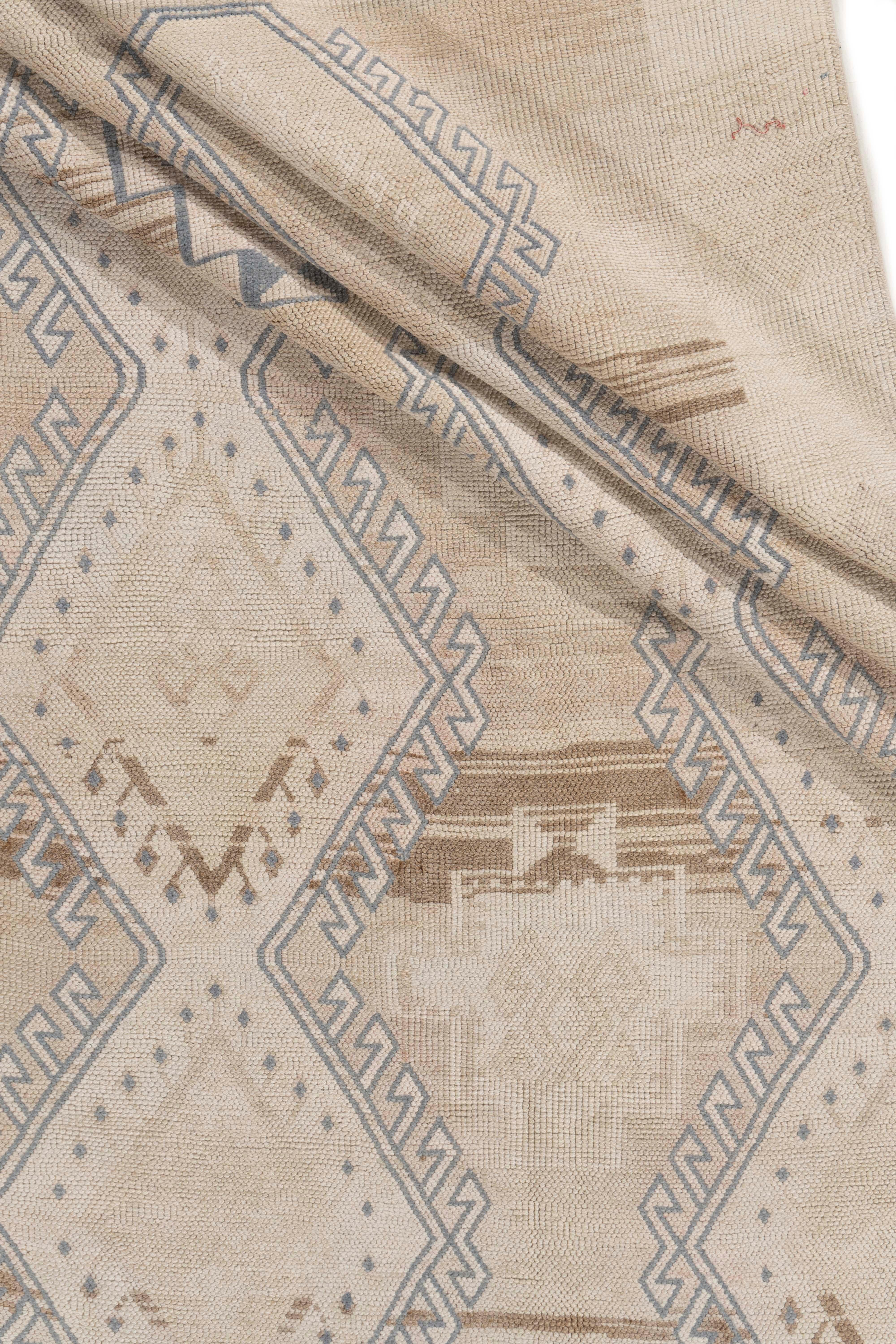 Vintage Circa 1940 Beige Turkish Oushak Kars Hand Knotted Rug For Sale 4