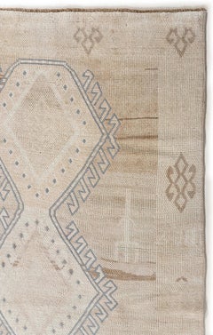 Handgeknüpfter türkischer Oushak Kars-Teppich in Beige, Vintage, ca. 1940, 6'3 X 10'3 cm