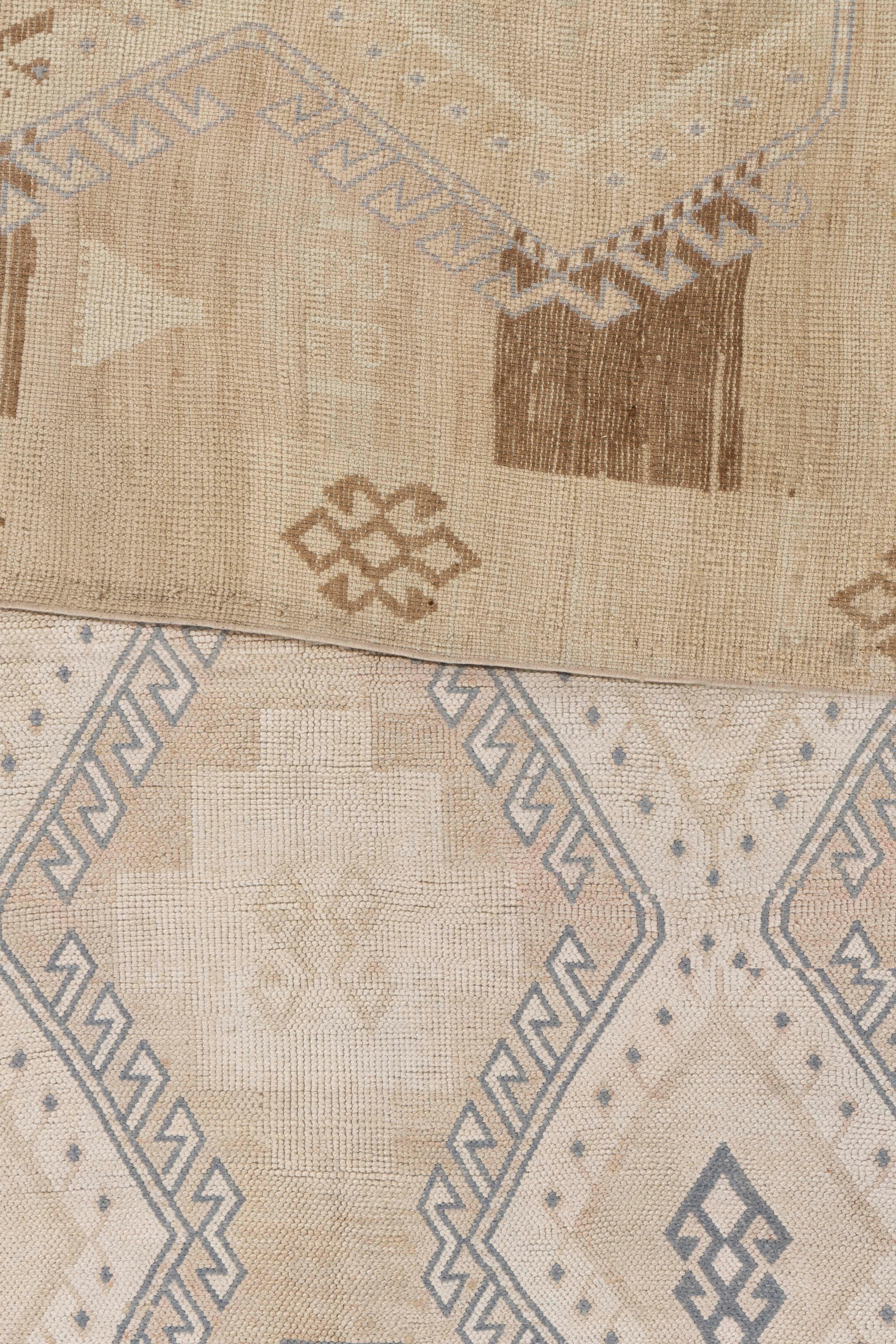 Vintage Circa 1940 Beige Turkish Oushak Kars Hand Knotted Rug For Sale 3
