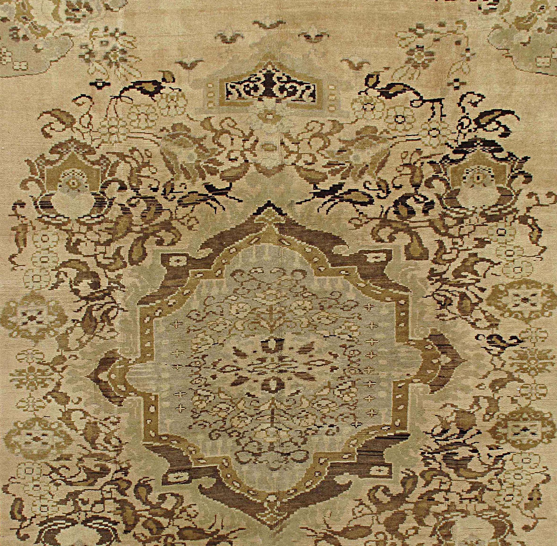 Laine Vintage Circa 1940 Beige Turkish Oushak Rug Carpet, 7'4 X 10'3 en vente