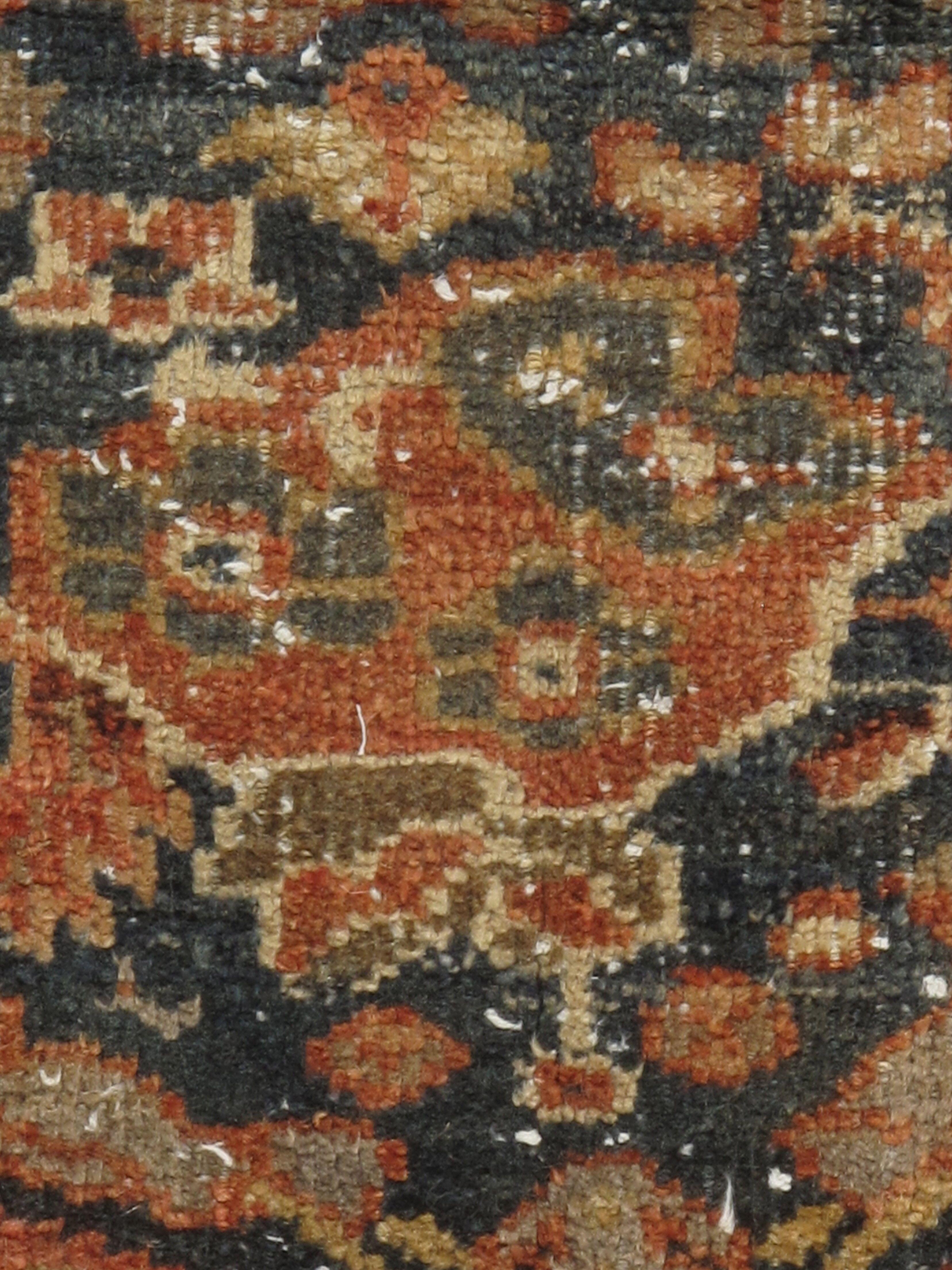 Vintage CIRCA 1940 Blau Distressed Persisch Mahal Teppich, 4'6 x 6'7 (Handgeknüpft) im Angebot